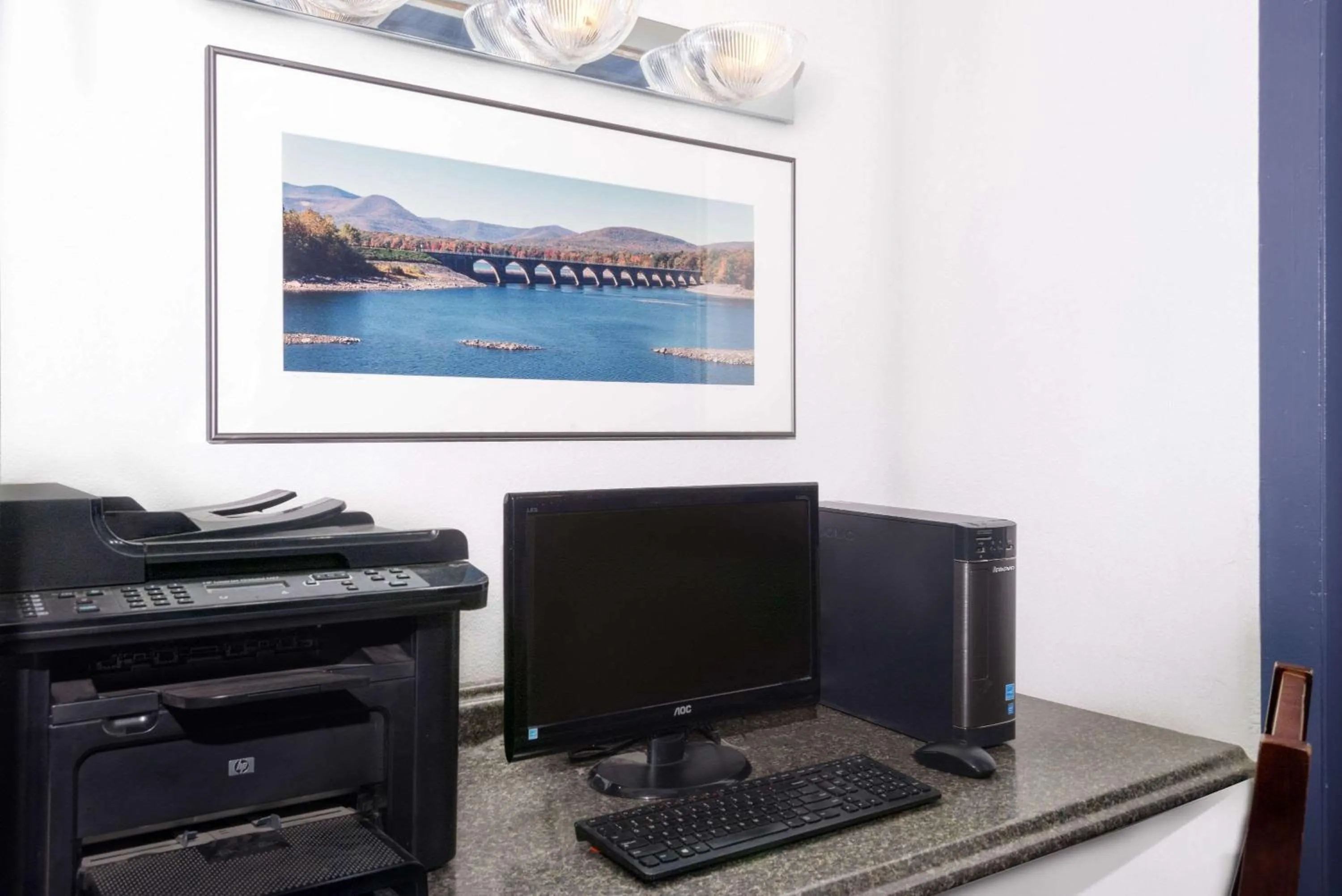 Business facilities in Super 8 by Wyndham Kingston