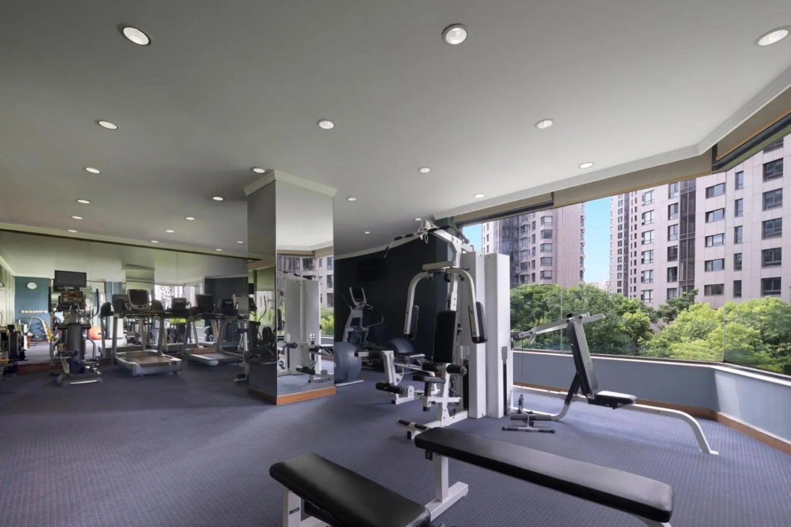Fitness centre/facilities in DoubleTree by Hilton Shanghai Pudong
