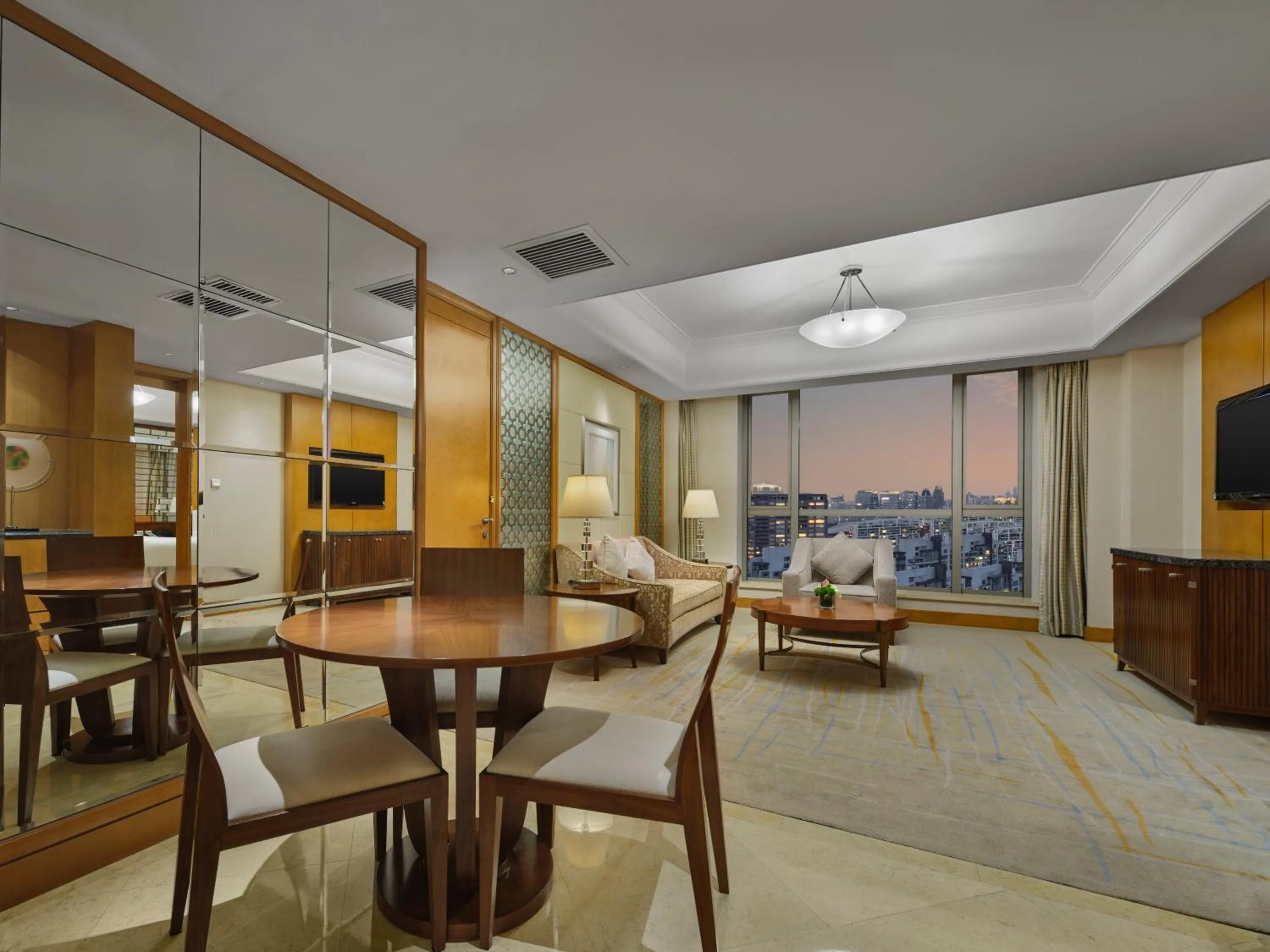 Communal lounge/ TV room in DoubleTree by Hilton Shanghai Pudong