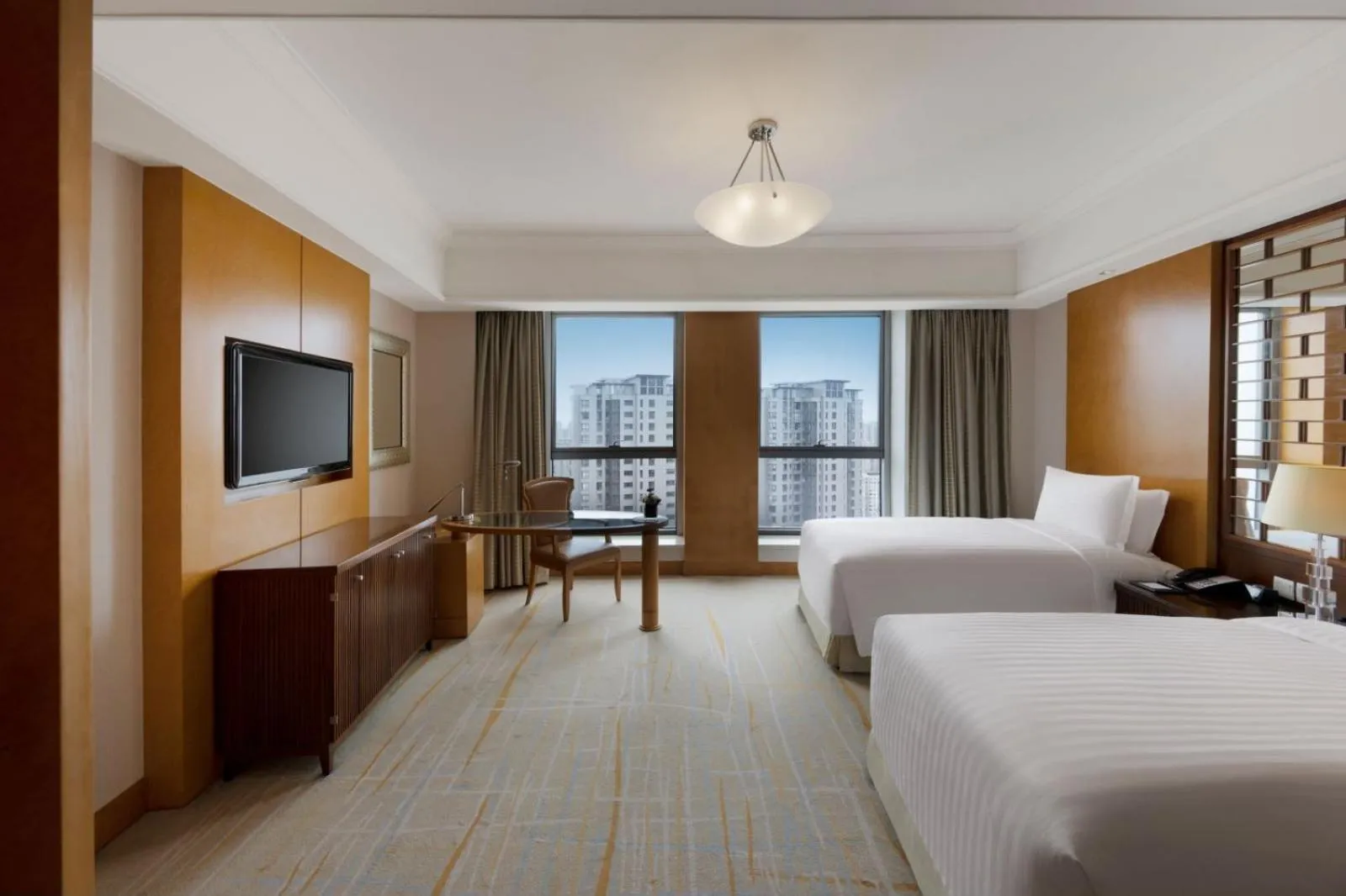 Bedroom, Bed in DoubleTree by Hilton Shanghai Pudong