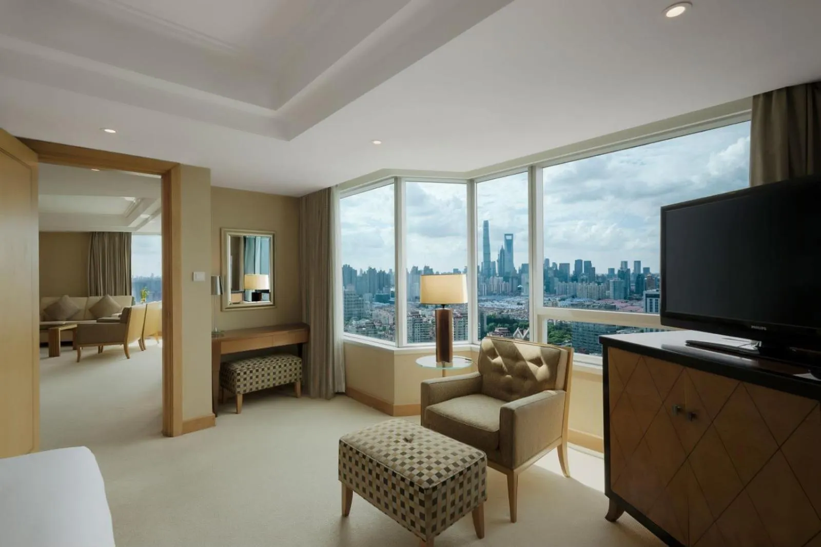 Photo of the whole room in DoubleTree by Hilton Shanghai Pudong