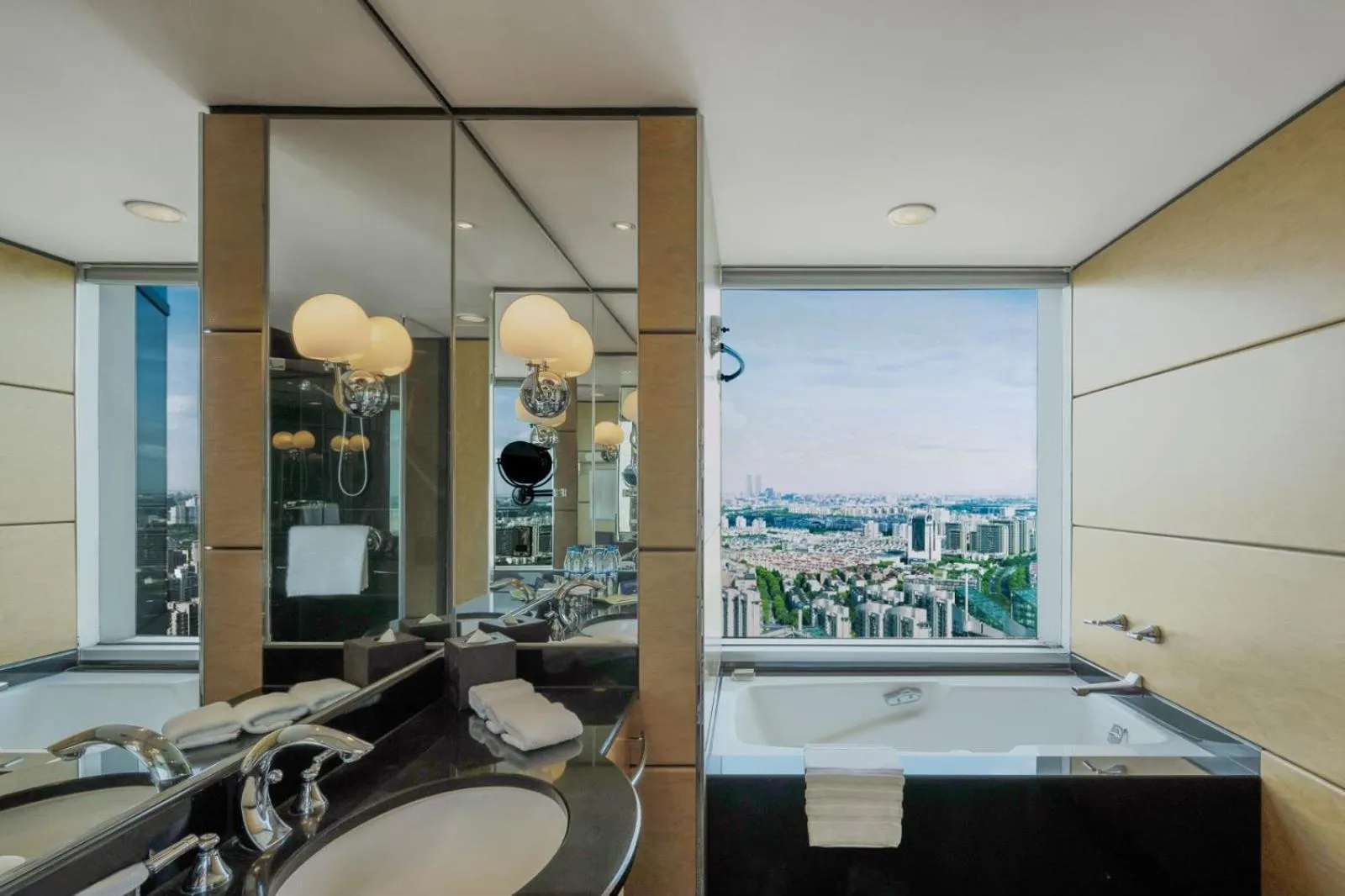 Toilet in DoubleTree by Hilton Shanghai Pudong