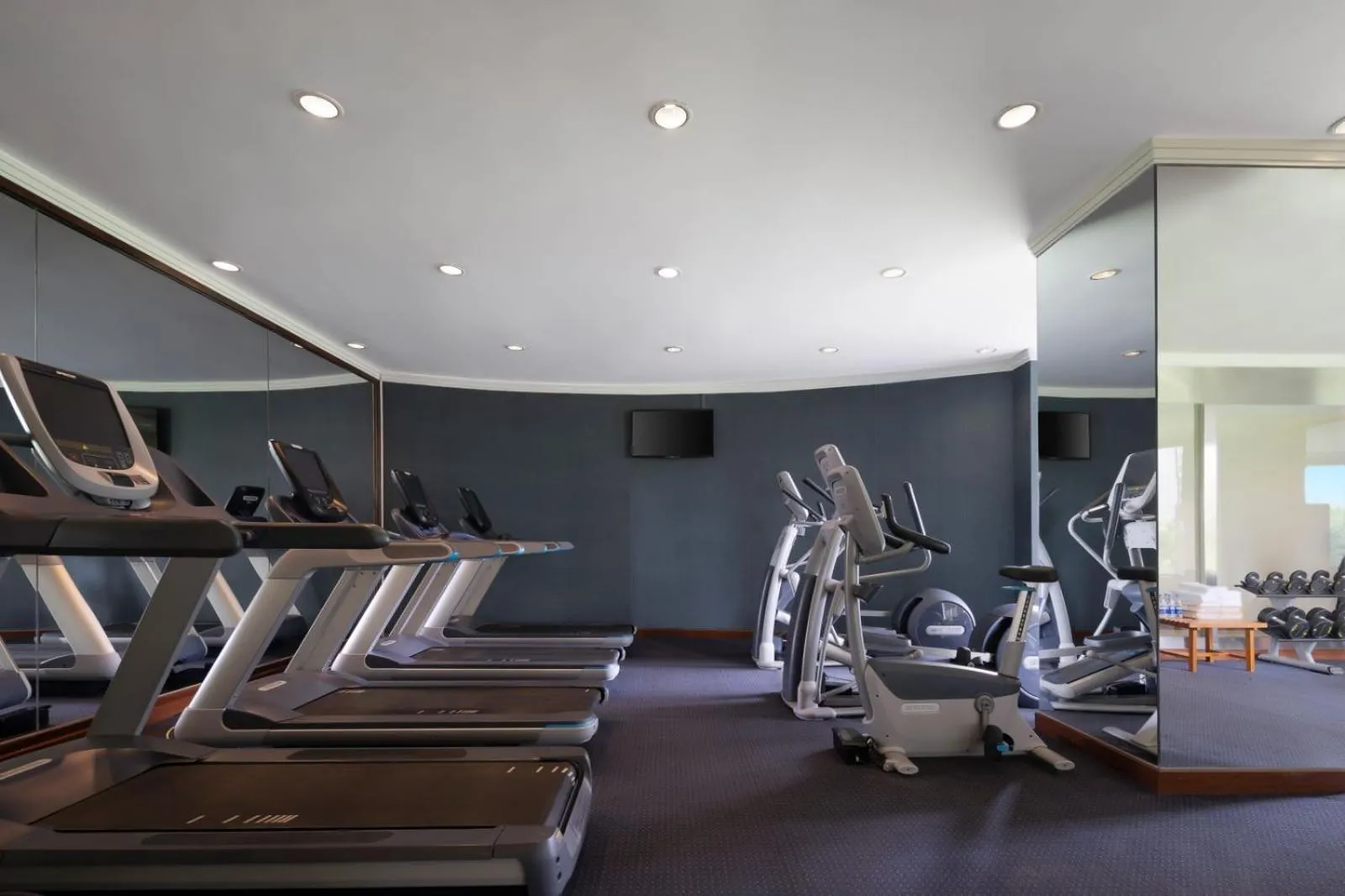 Fitness centre/facilities in DoubleTree by Hilton Shanghai Pudong