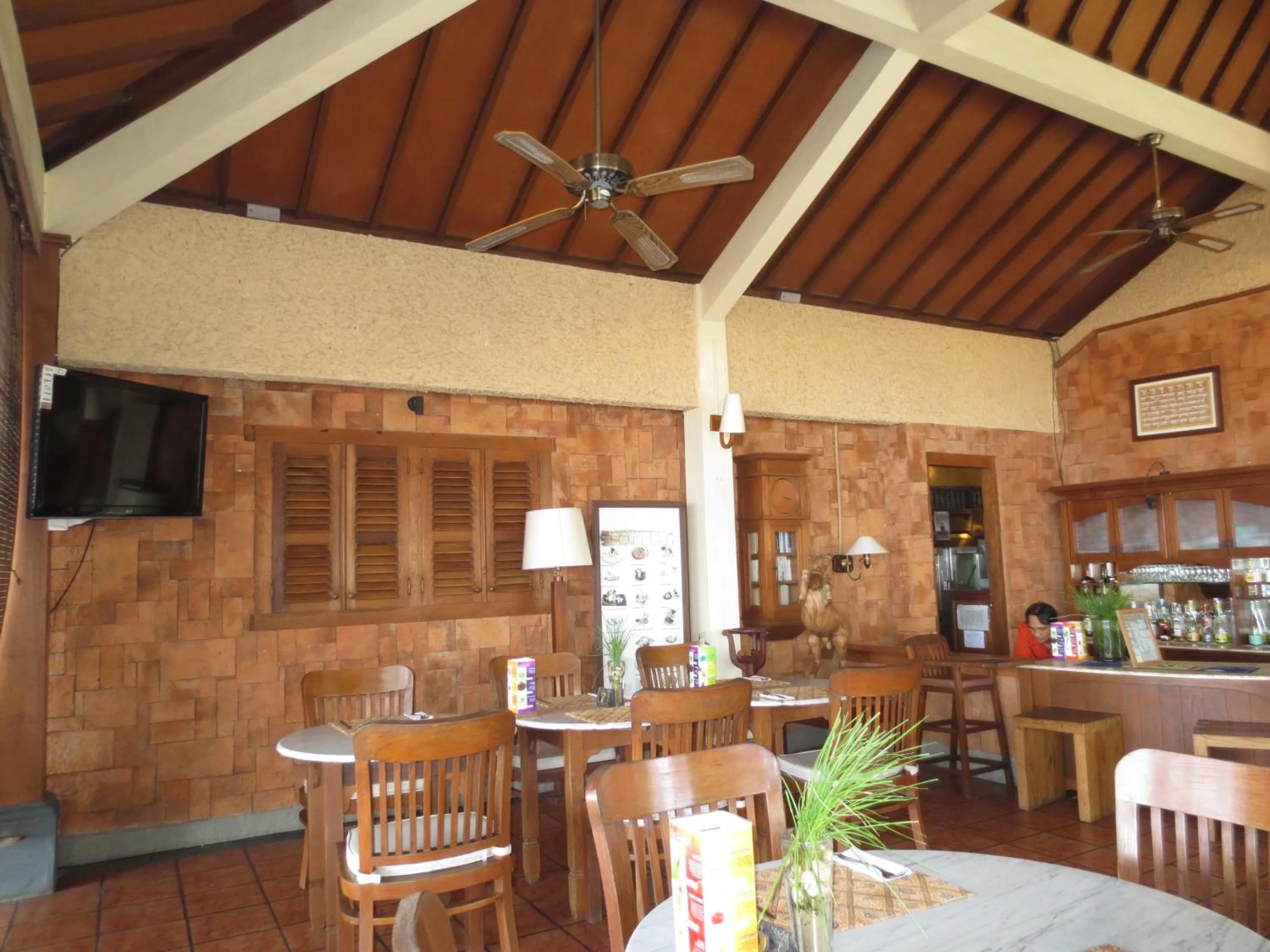 Restaurant/places to eat in Besakih Beach Hotel