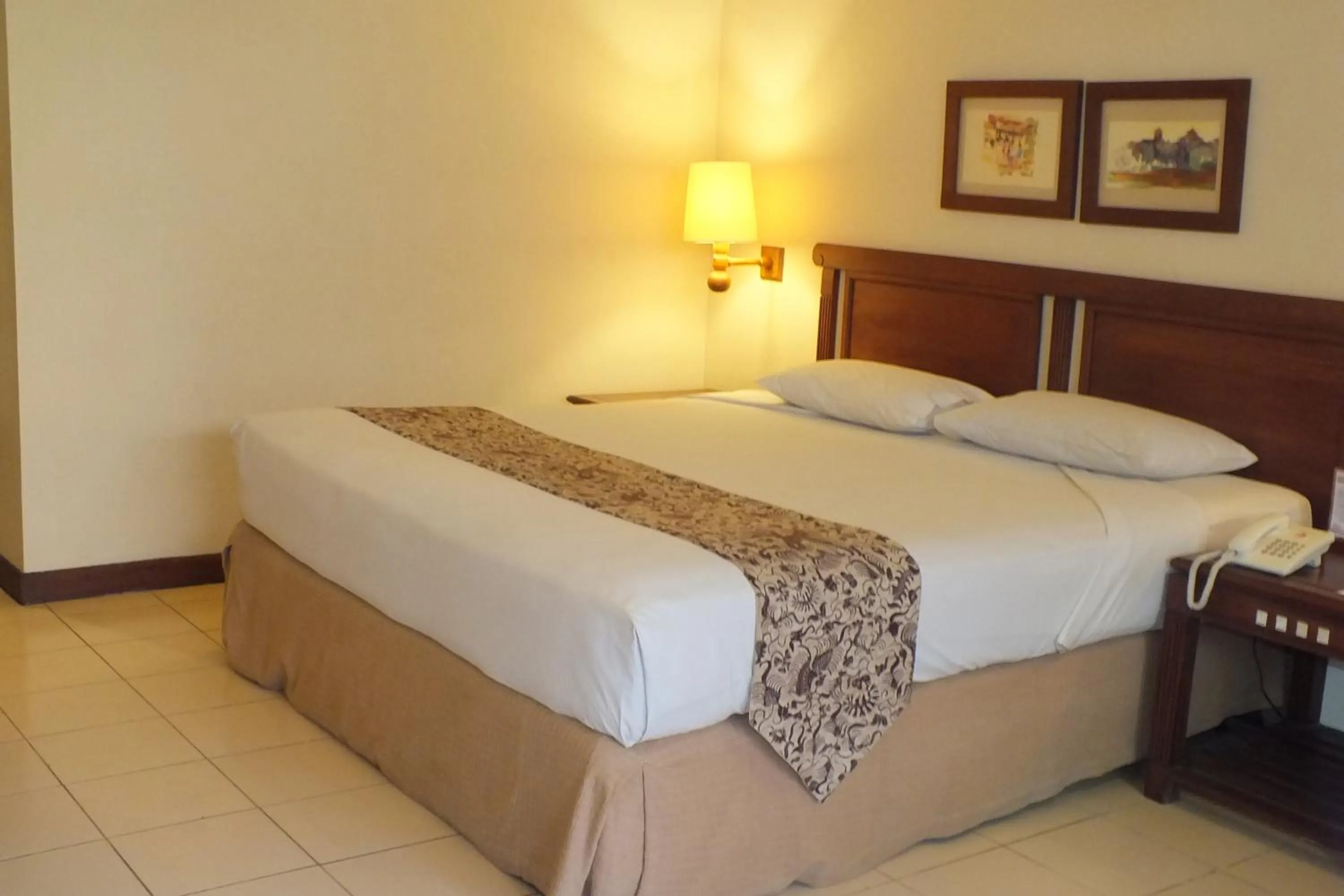 Bed in Besakih Beach Hotel