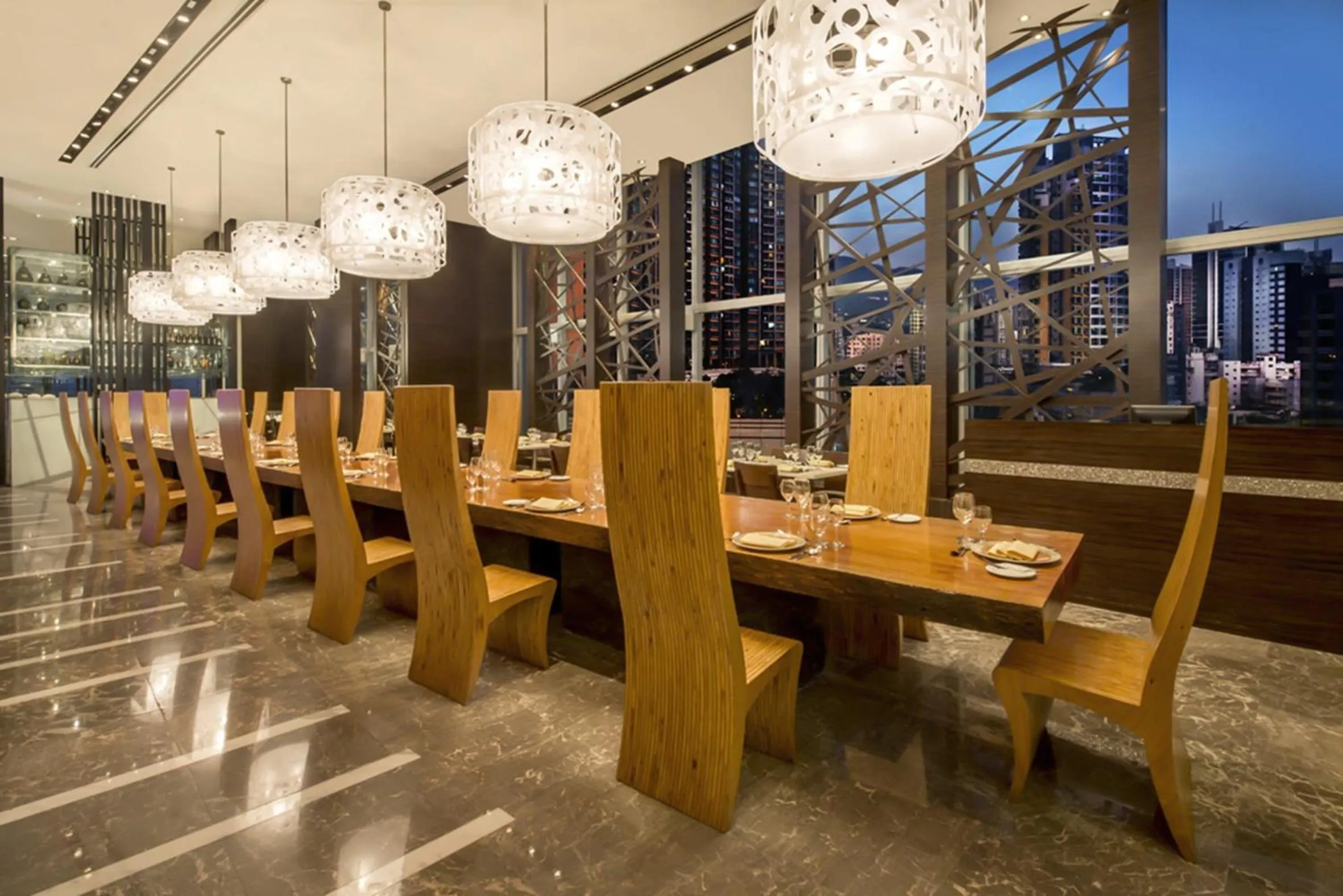 Restaurant/places to eat in Nina Hotel Tsuen Wan West