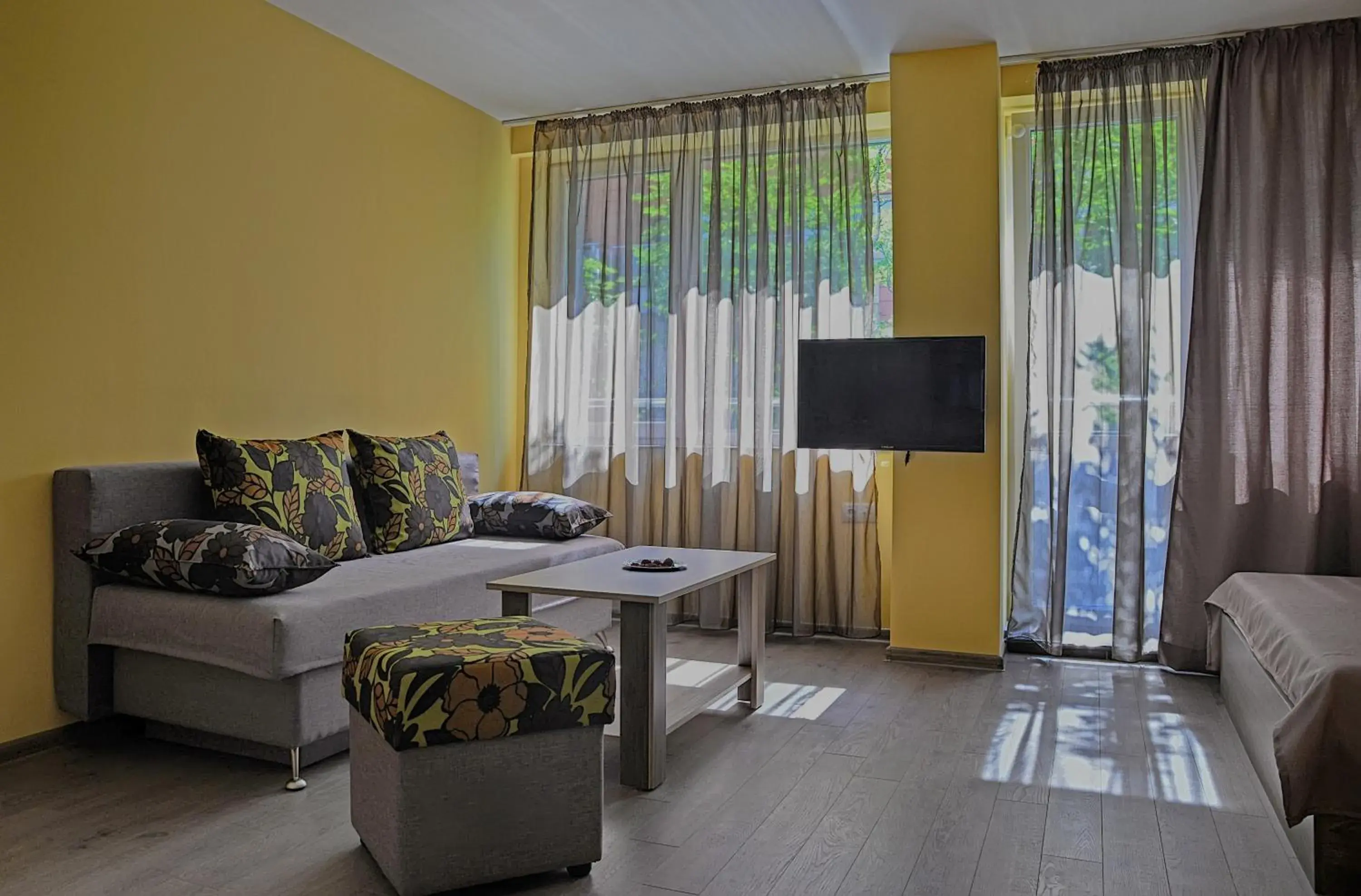 Quadruple Room with Balcony (no Kitchen) in Visito Aparthouse Quadruple Room with Balcony (no Kitchen) in Visito Aparthouse