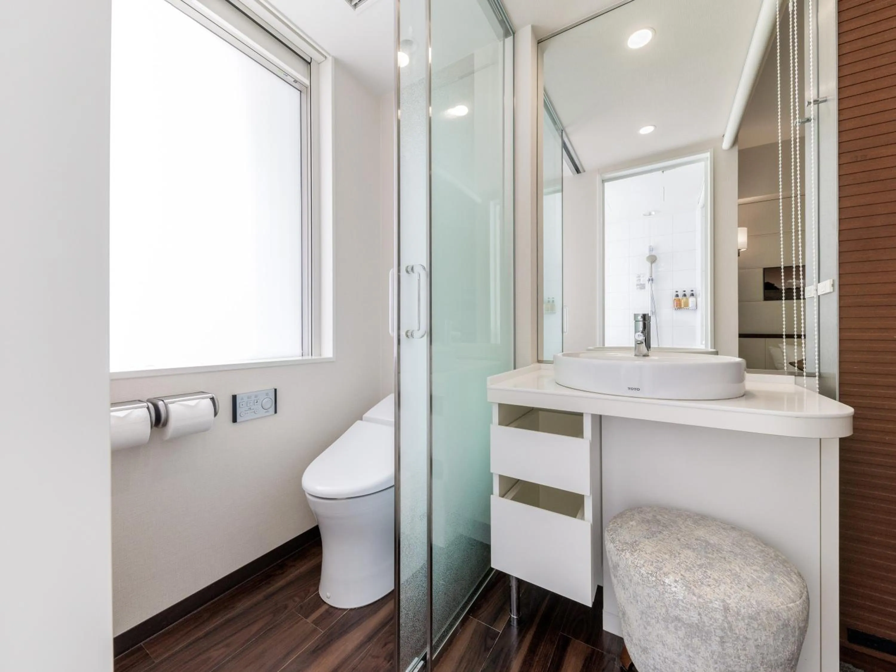 Toilet in Solaria Nishitetsu Hotel Ginza