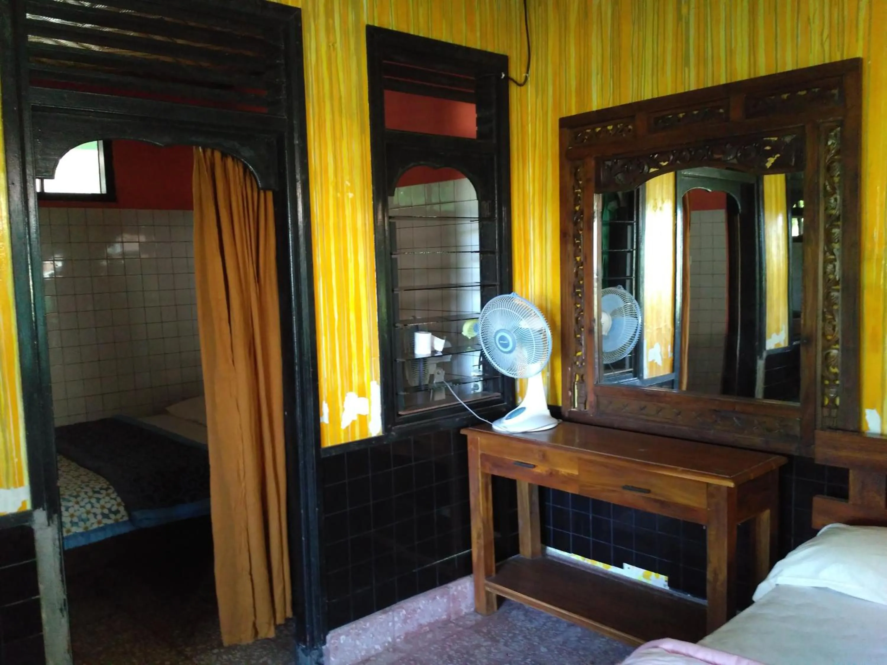 Bed in Dhangin Taman