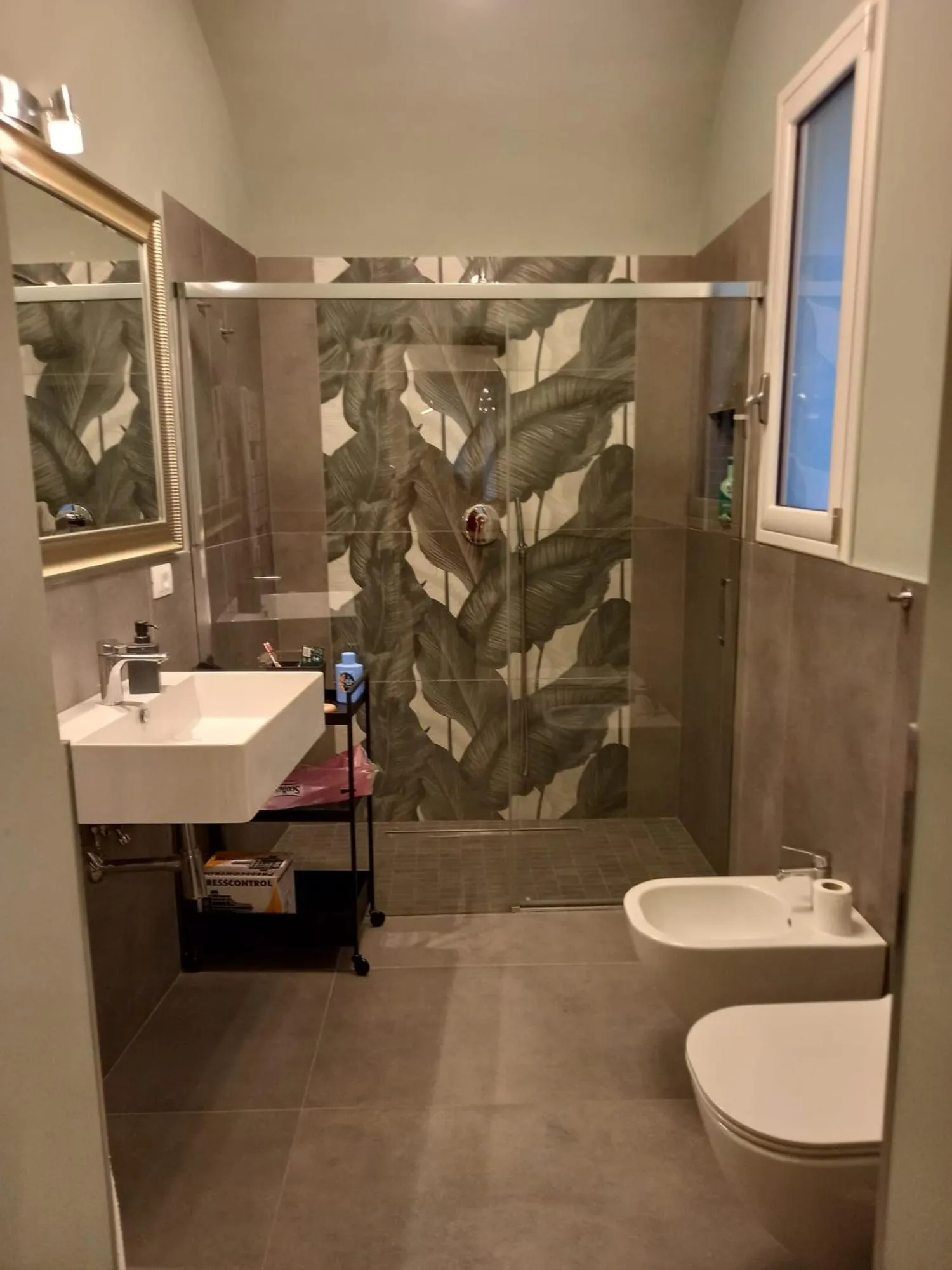 Shower in RossoCorallo B&B