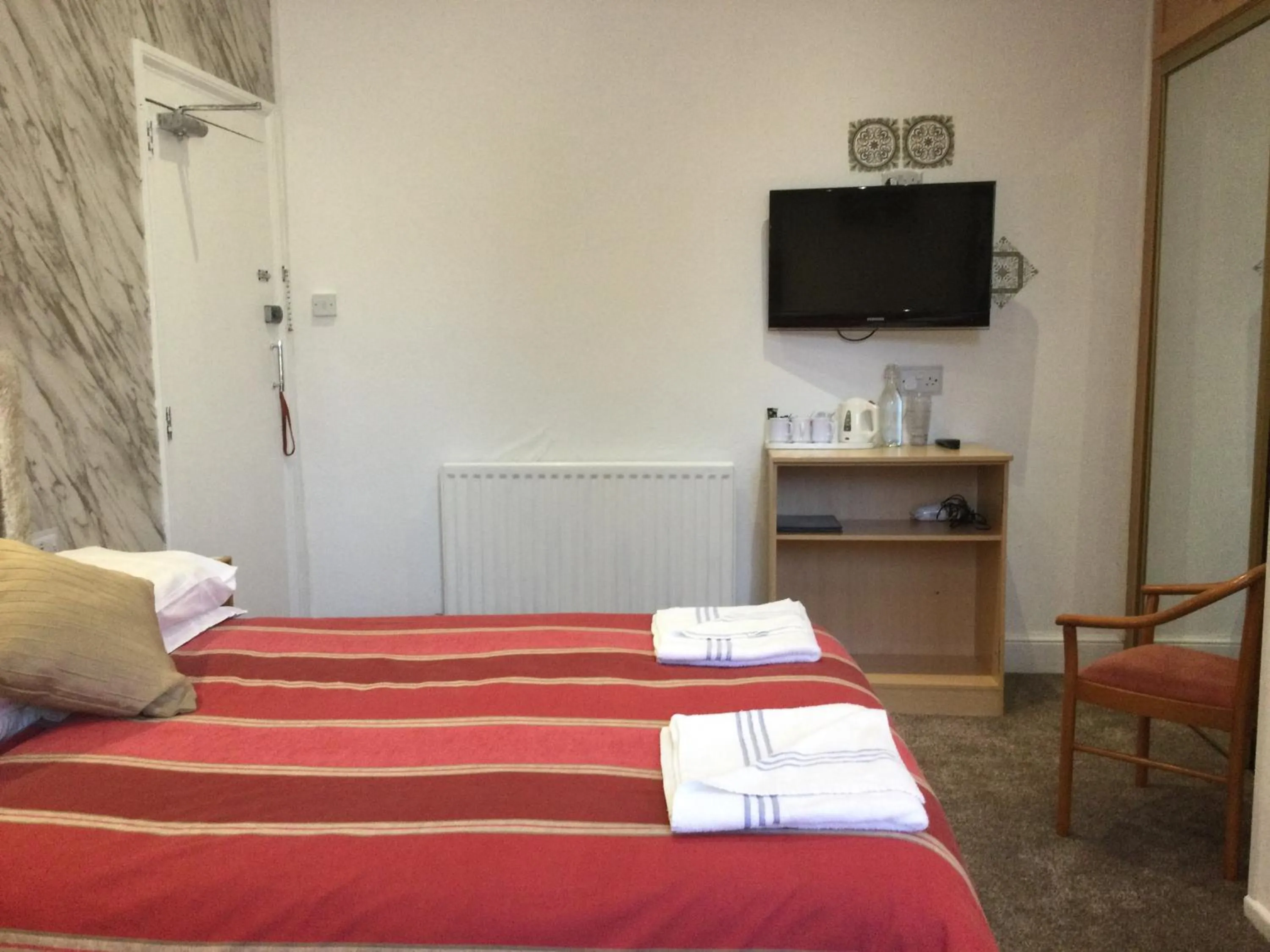 Bed in THE TREVONE, Llandudno