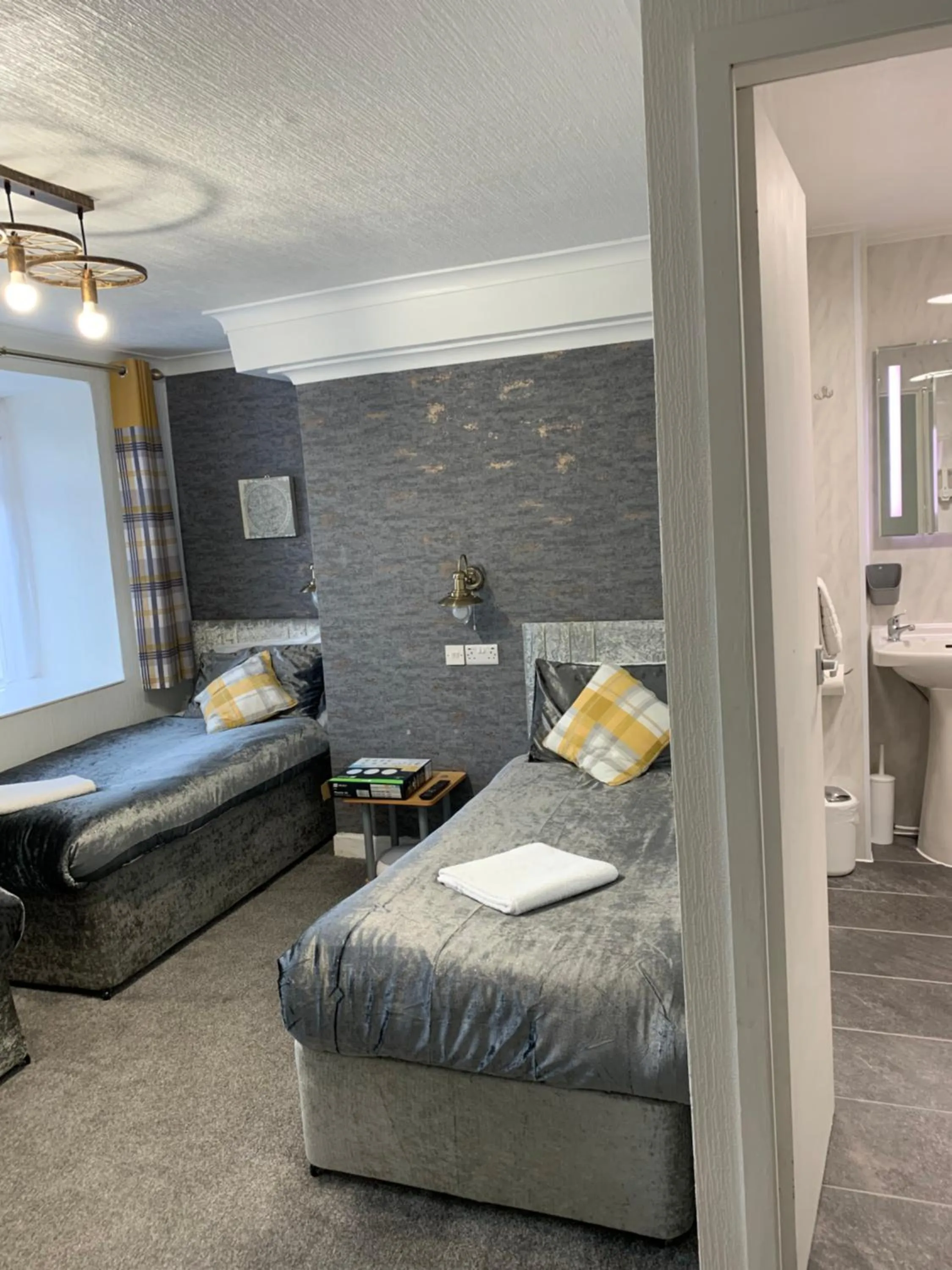 Bedroom, Bed in THE TREVONE, Llandudno