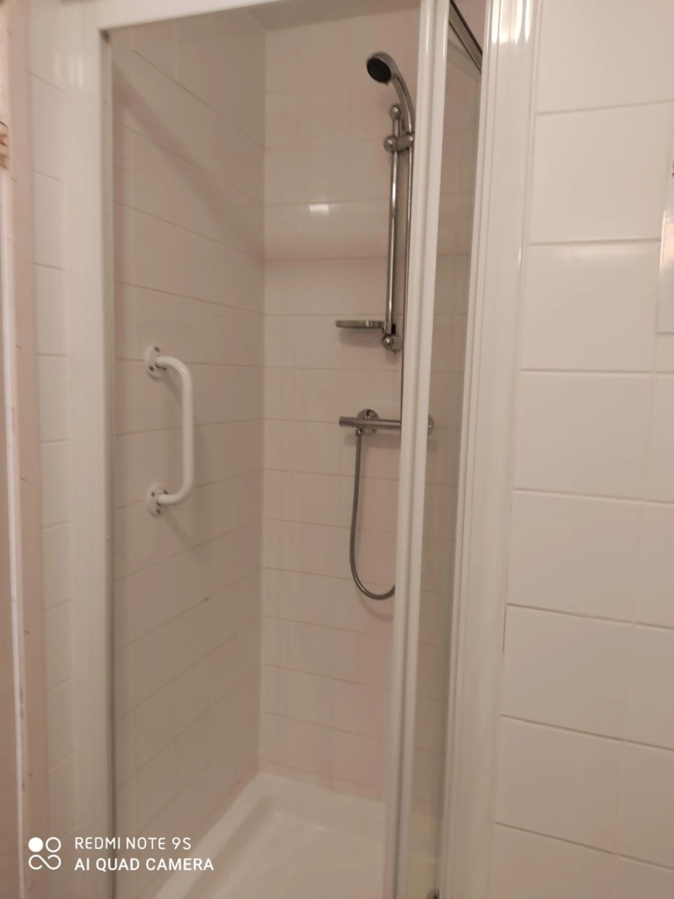 Shower in THE TREVONE, Llandudno