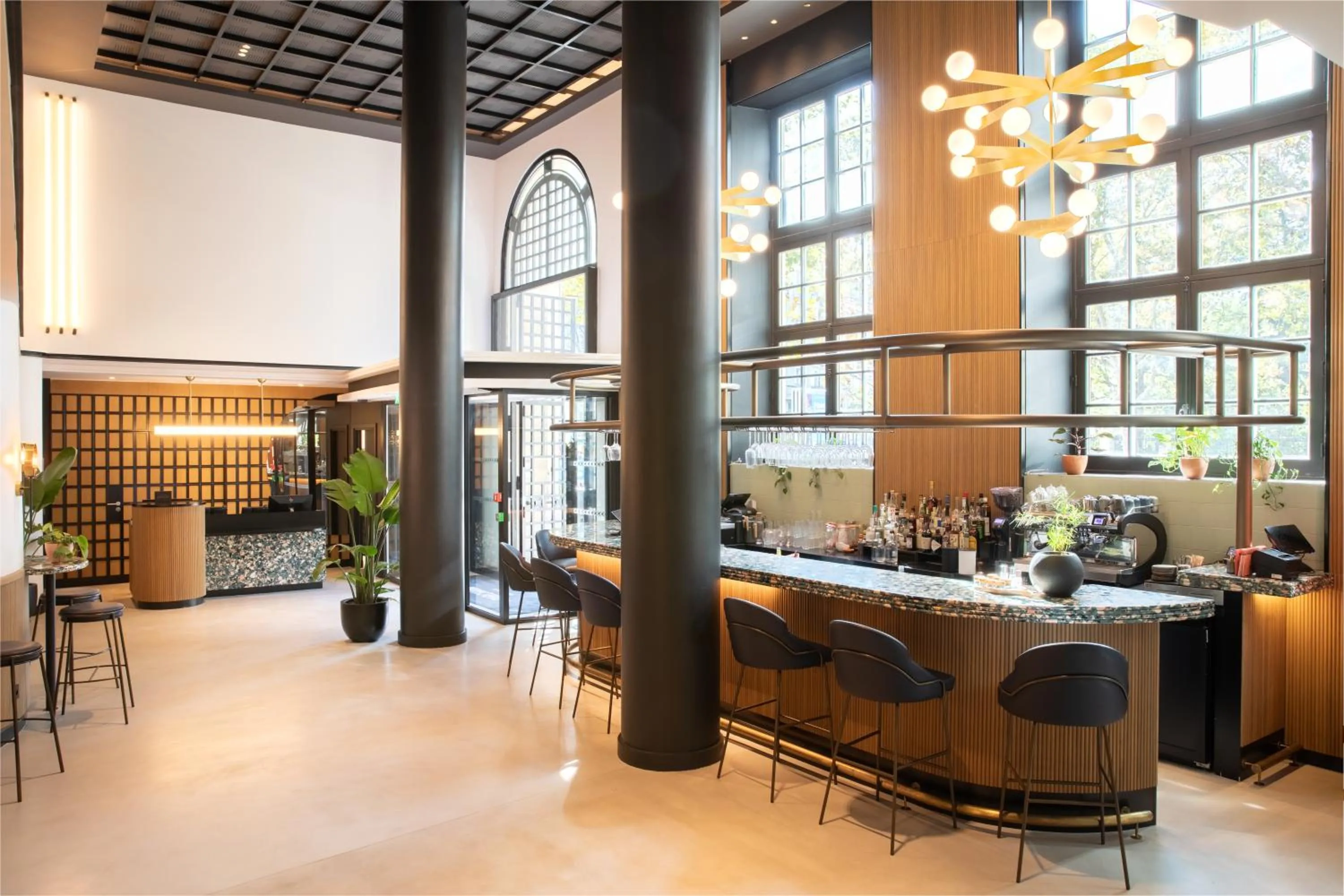 Lounge or bar in Le Parchamp, a Tribute Portfolio Hotel, Paris Boulogne