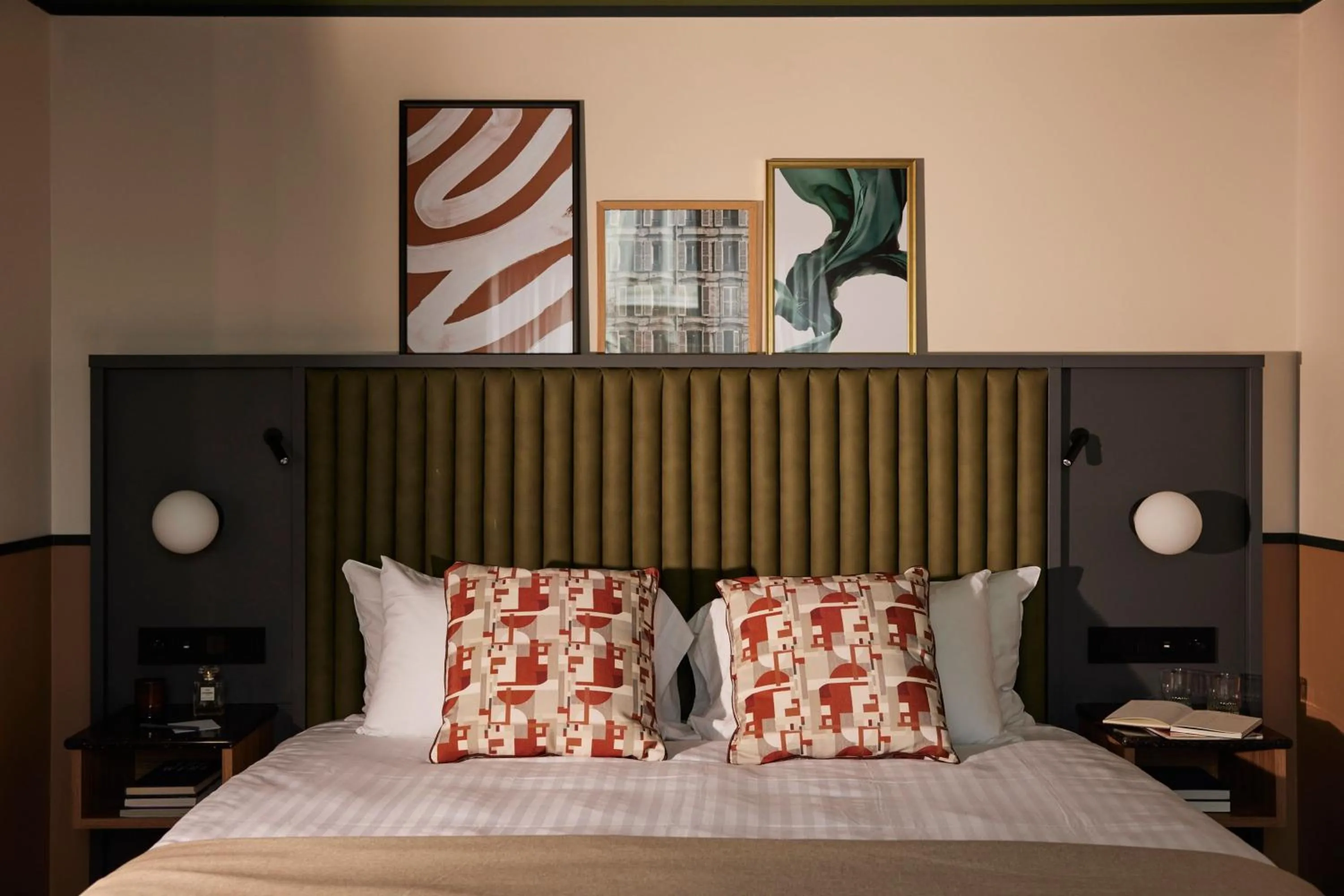 Photo of the whole room, Bed in Le Parchamp, a Tribute Portfolio Hotel, Paris Boulogne