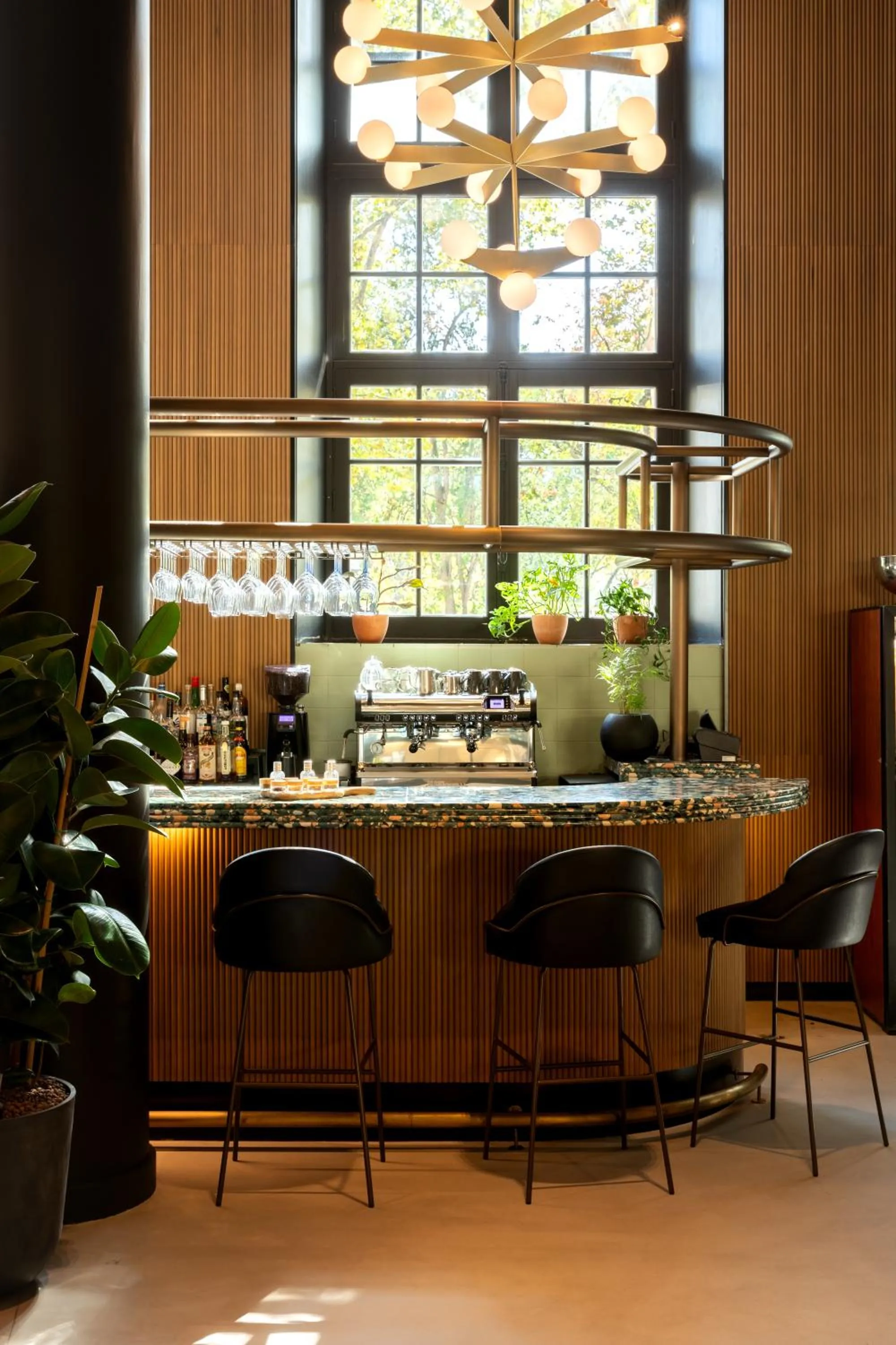 Lounge or bar in Le Parchamp, a Tribute Portfolio Hotel, Paris Boulogne