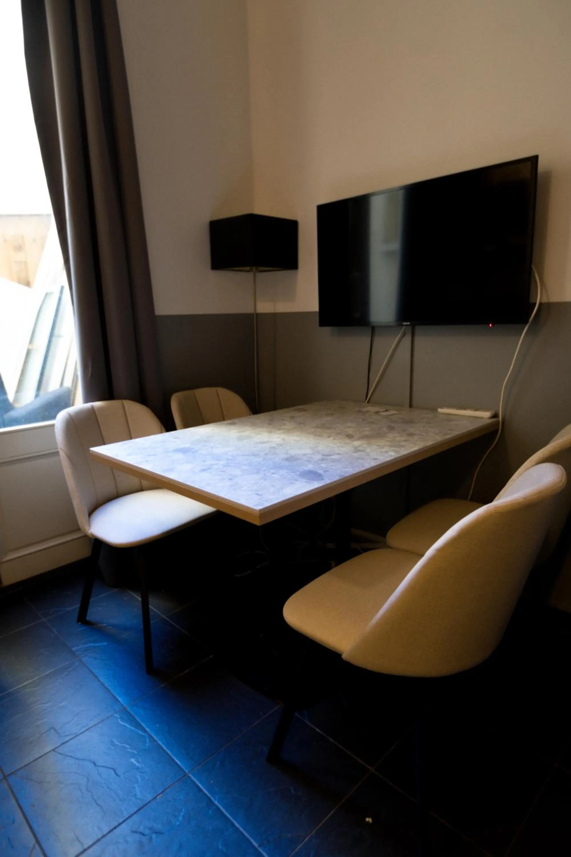 Dining area in Plantage Hortus Apartments