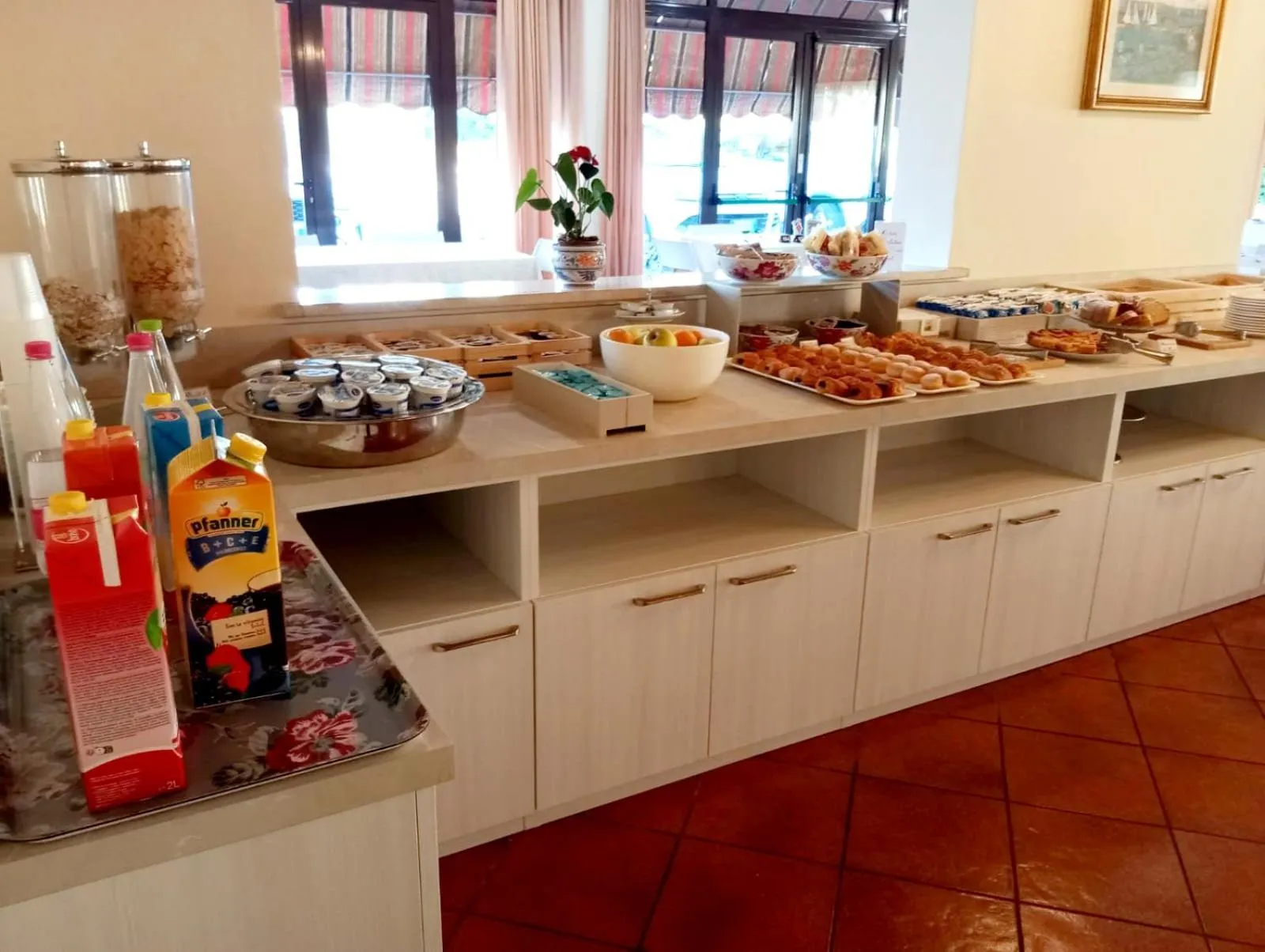 Breakfast in Hotel Torricella