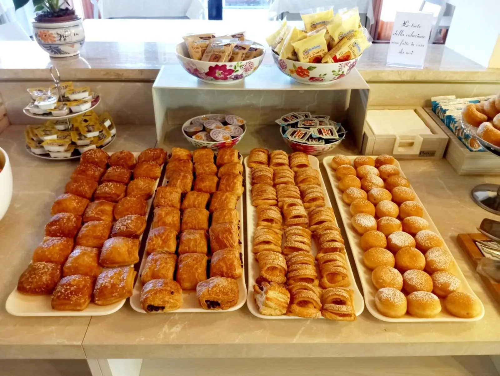 Breakfast in Hotel Torricella