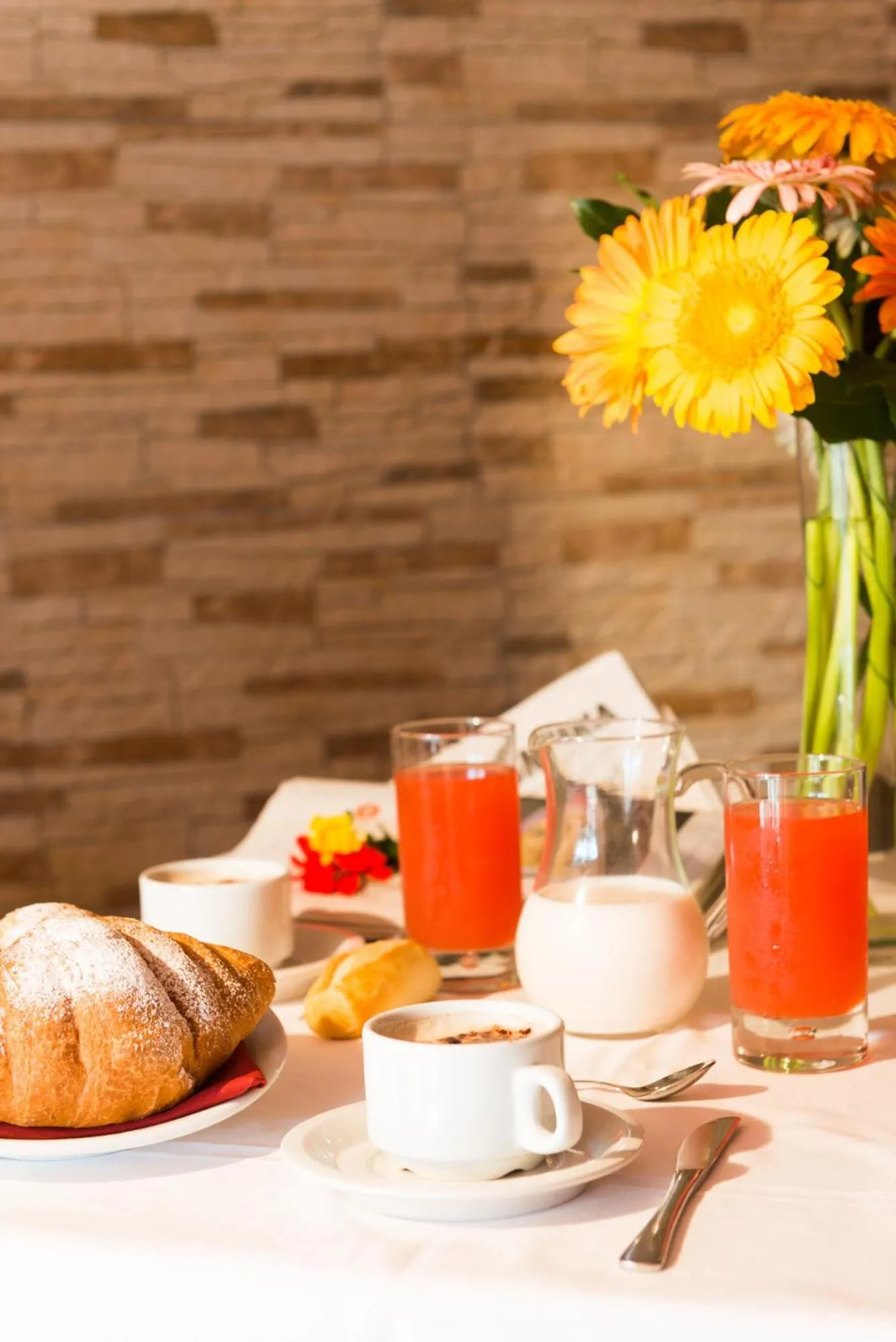 Restaurant/places to eat in Hotel Torricella