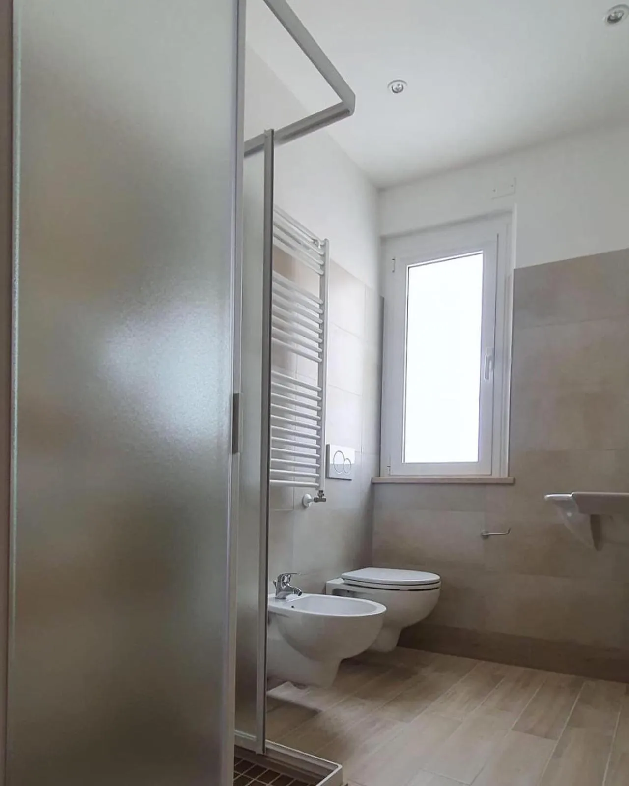 Bathroom in Hotel Arno