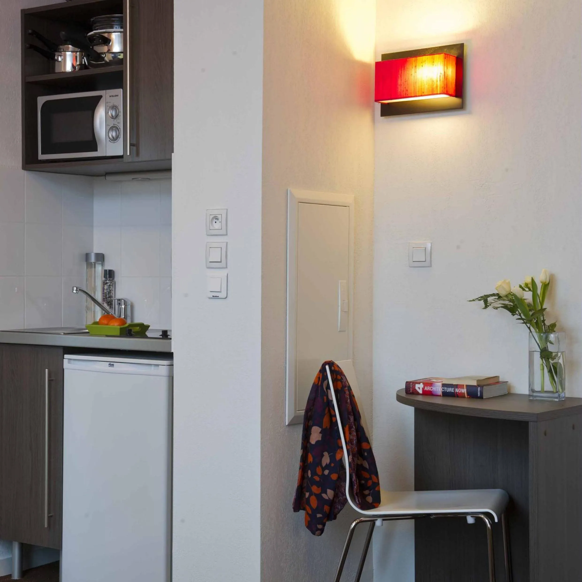 Kitchen or kitchenette in Aparthotel Adagio Access Nantes Viarme