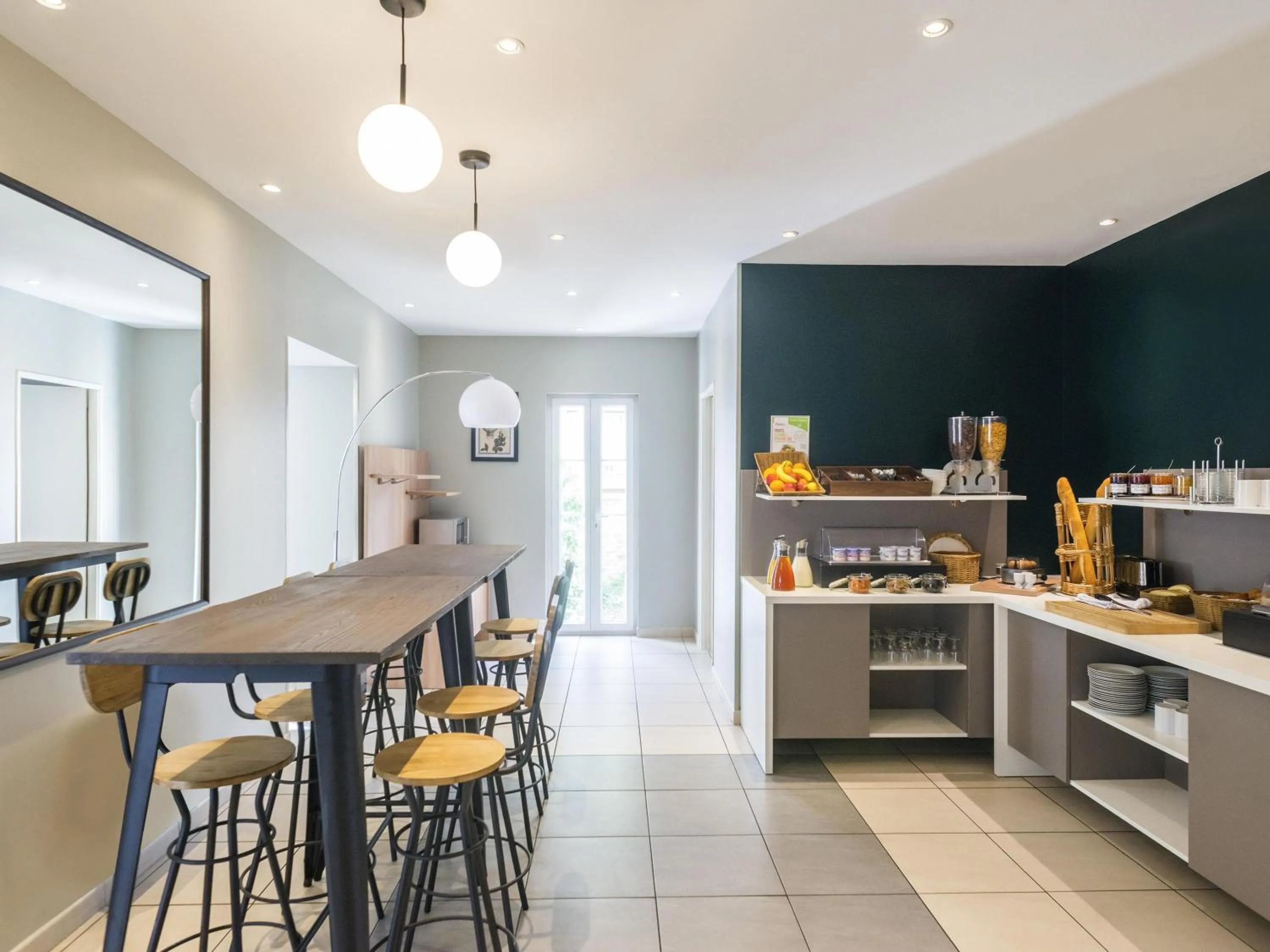 Property building in Aparthotel Adagio Access Nantes Viarme