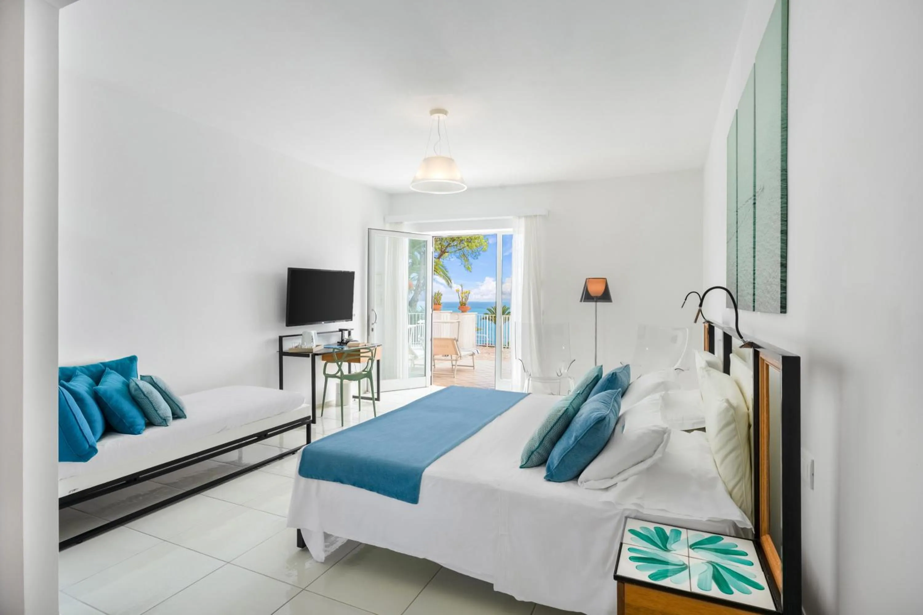 Bedroom, Bed in Apollon Club & Thermal Spa