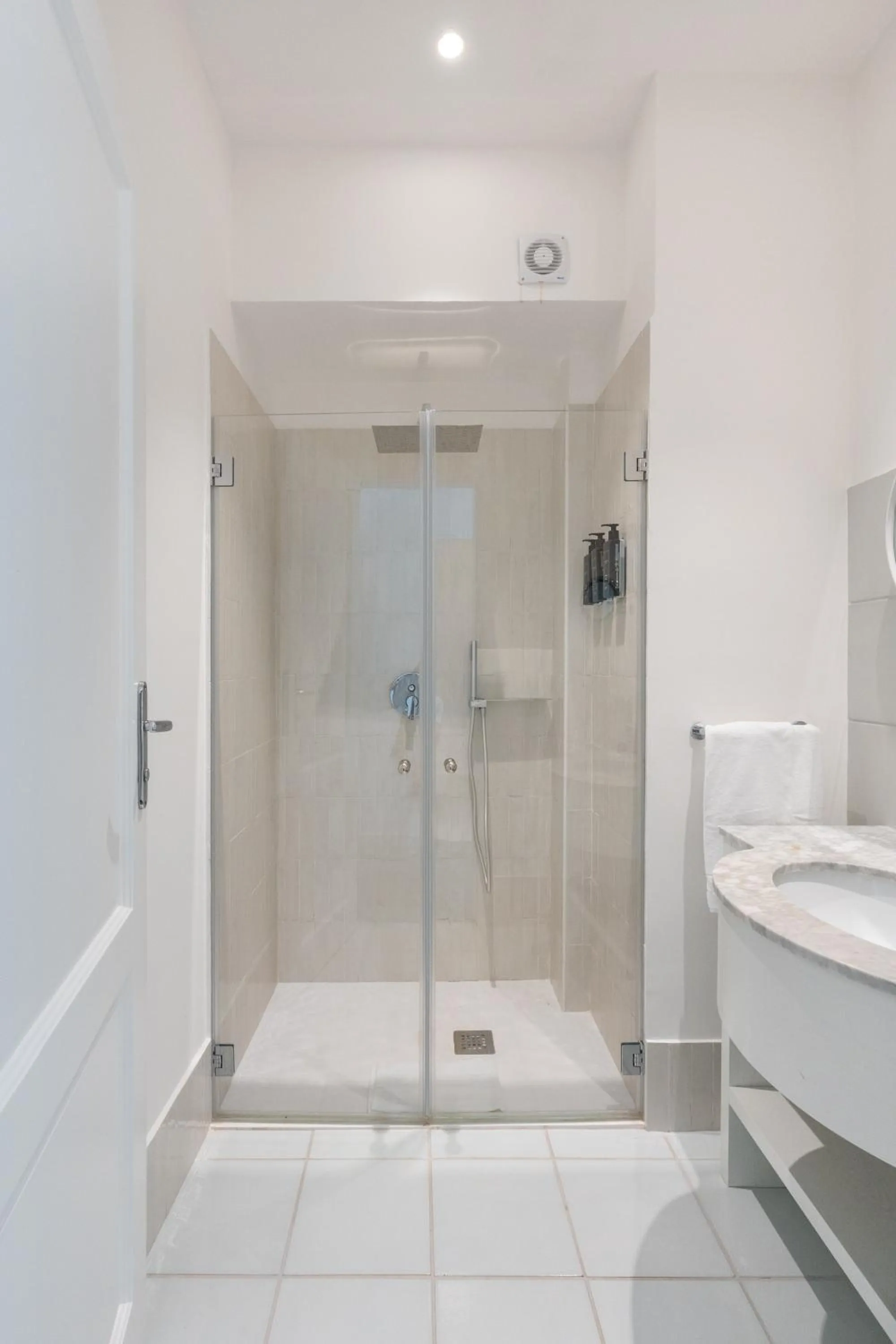 Shower in Apollon Club & Thermal Spa