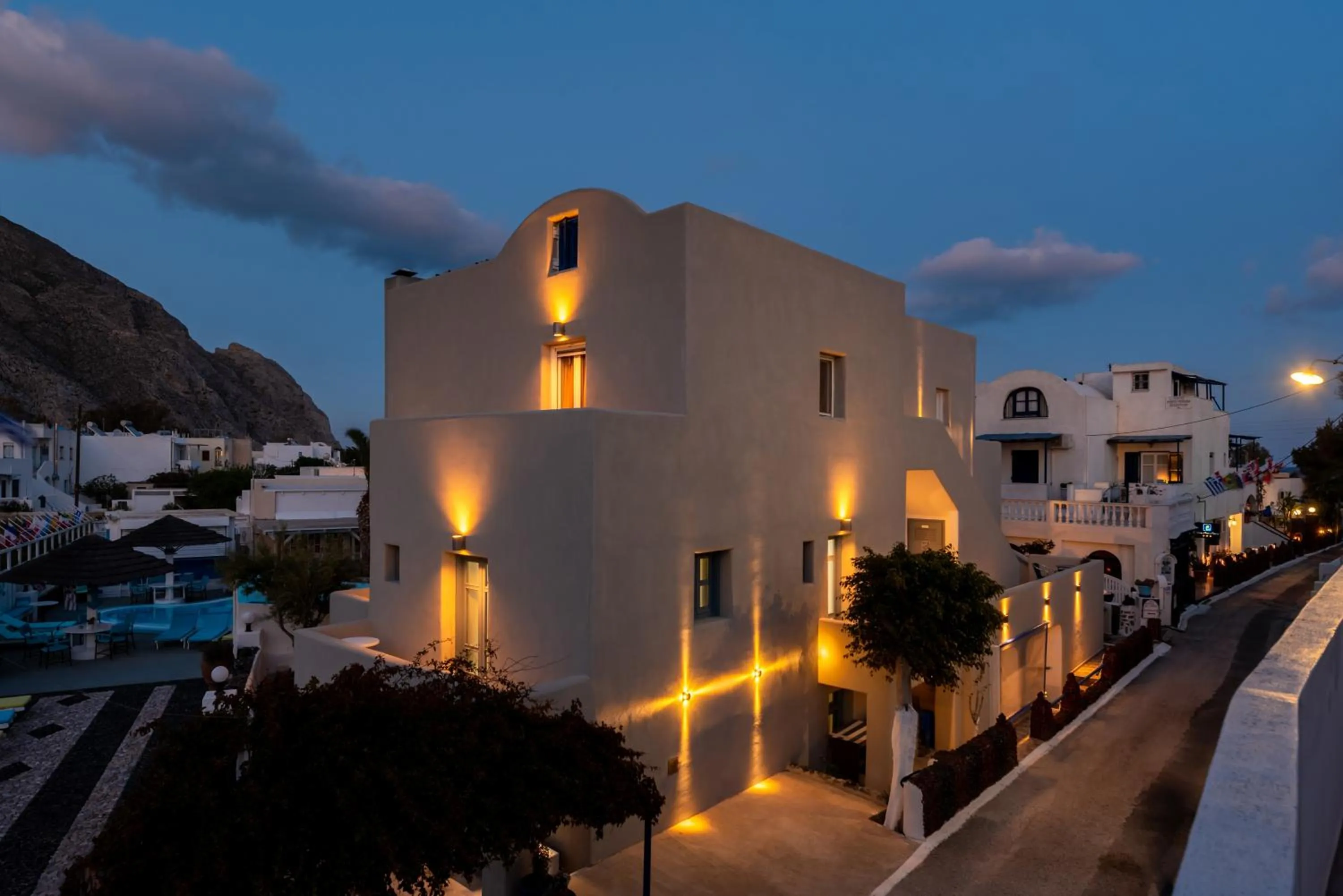 Property building in Fortuna Perissa