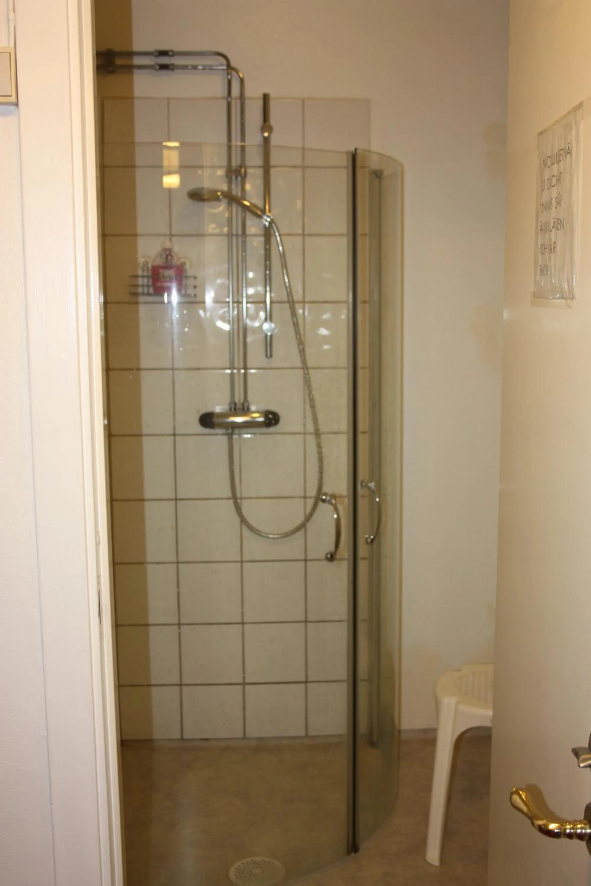 Shower in Lilla Hotellet