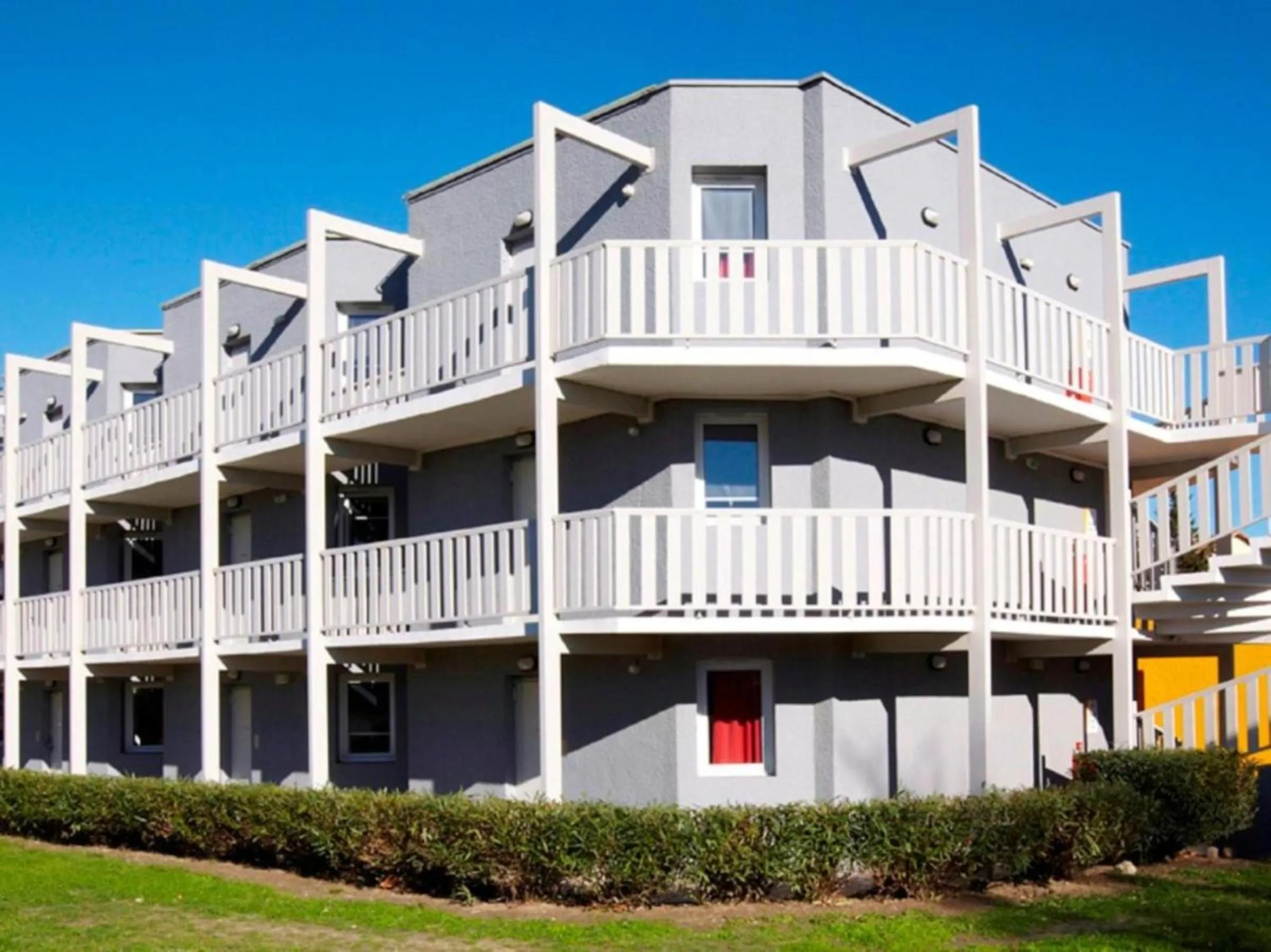 Property building in Première Classe Martigues