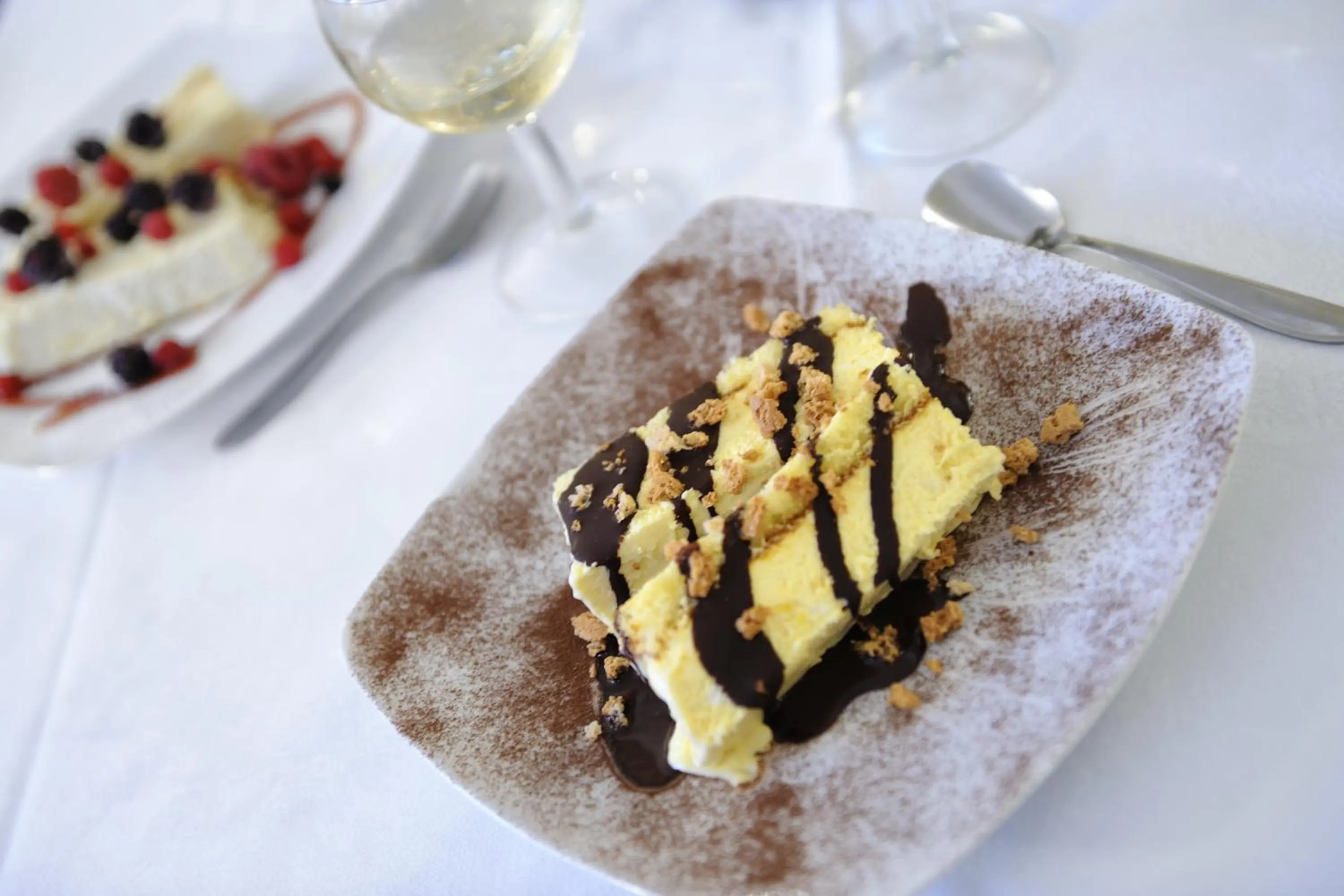 Restaurant/places to eat in Hotel Bertusi