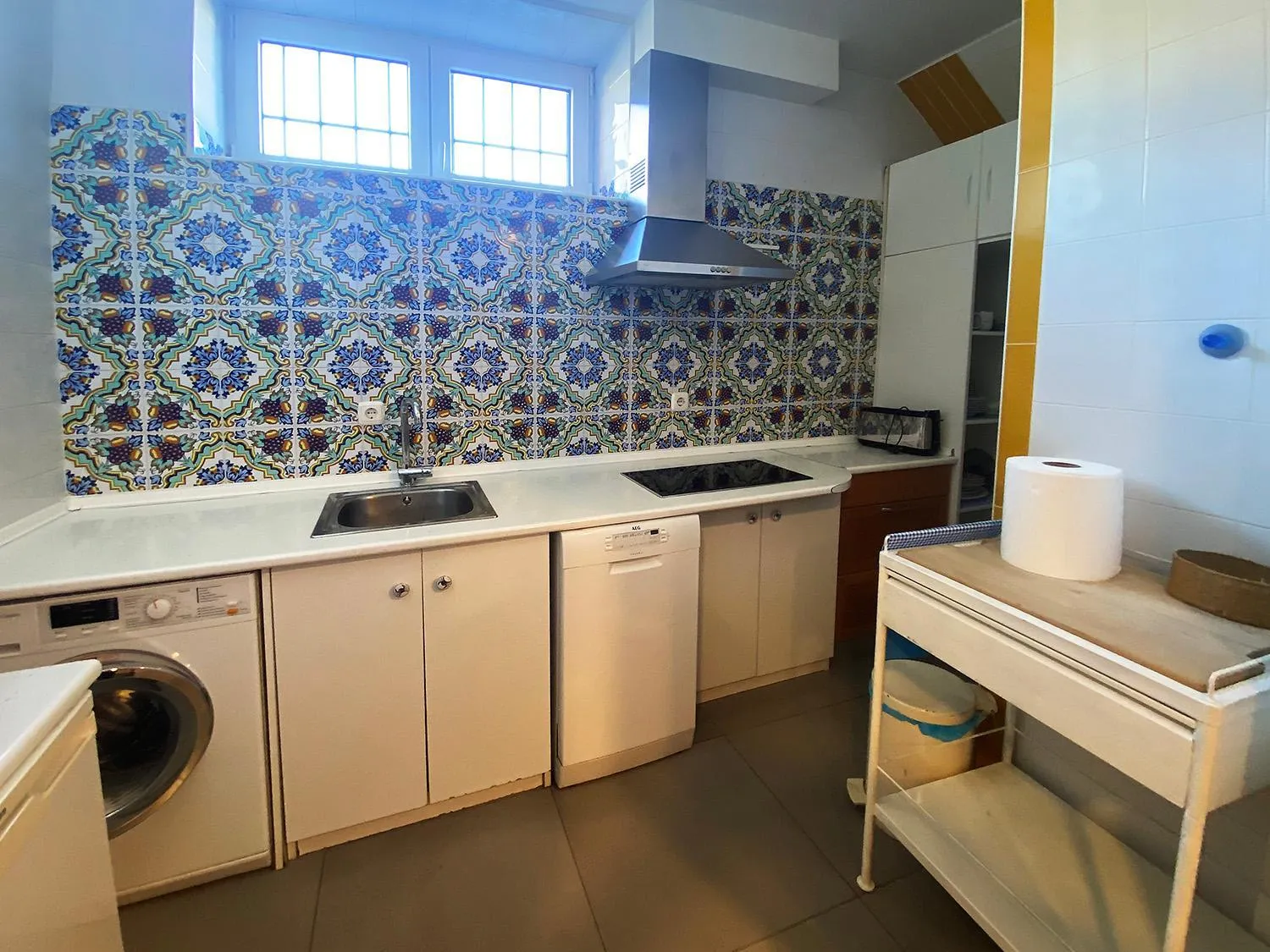 Kitchen or kitchenette in Casa Rural Mailan PARKING INCLUIDO