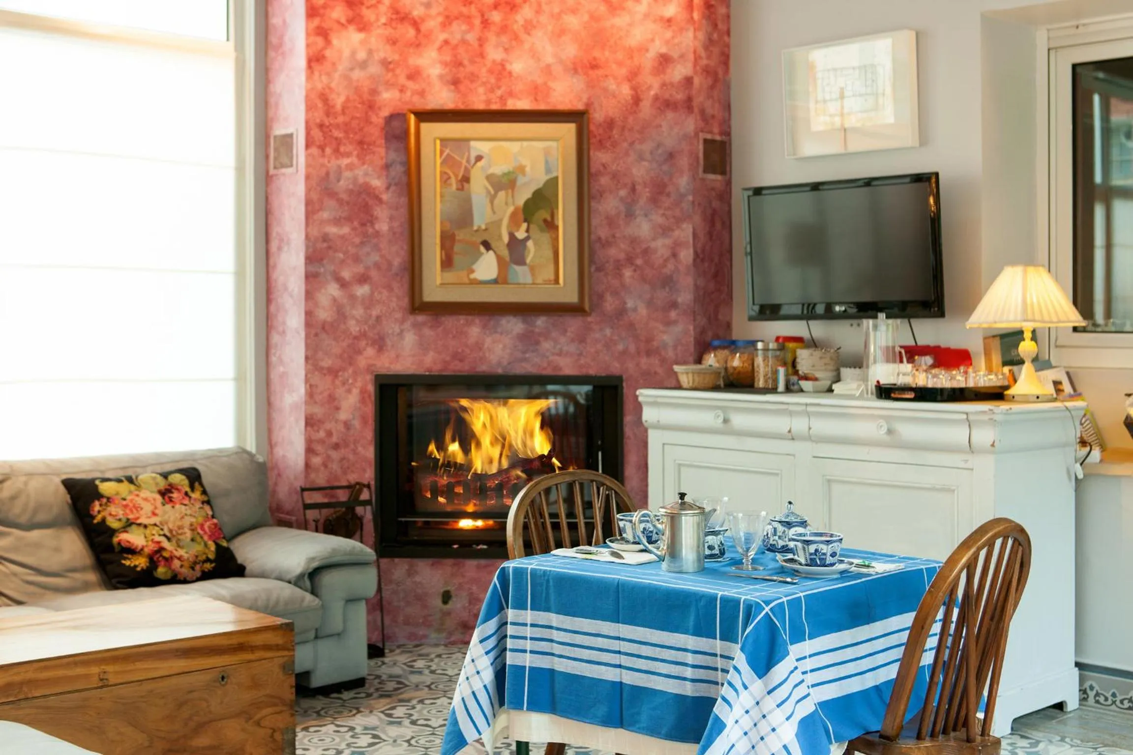 Communal lounge/ TV room in Casa Rural Mailan PARKING INCLUIDO