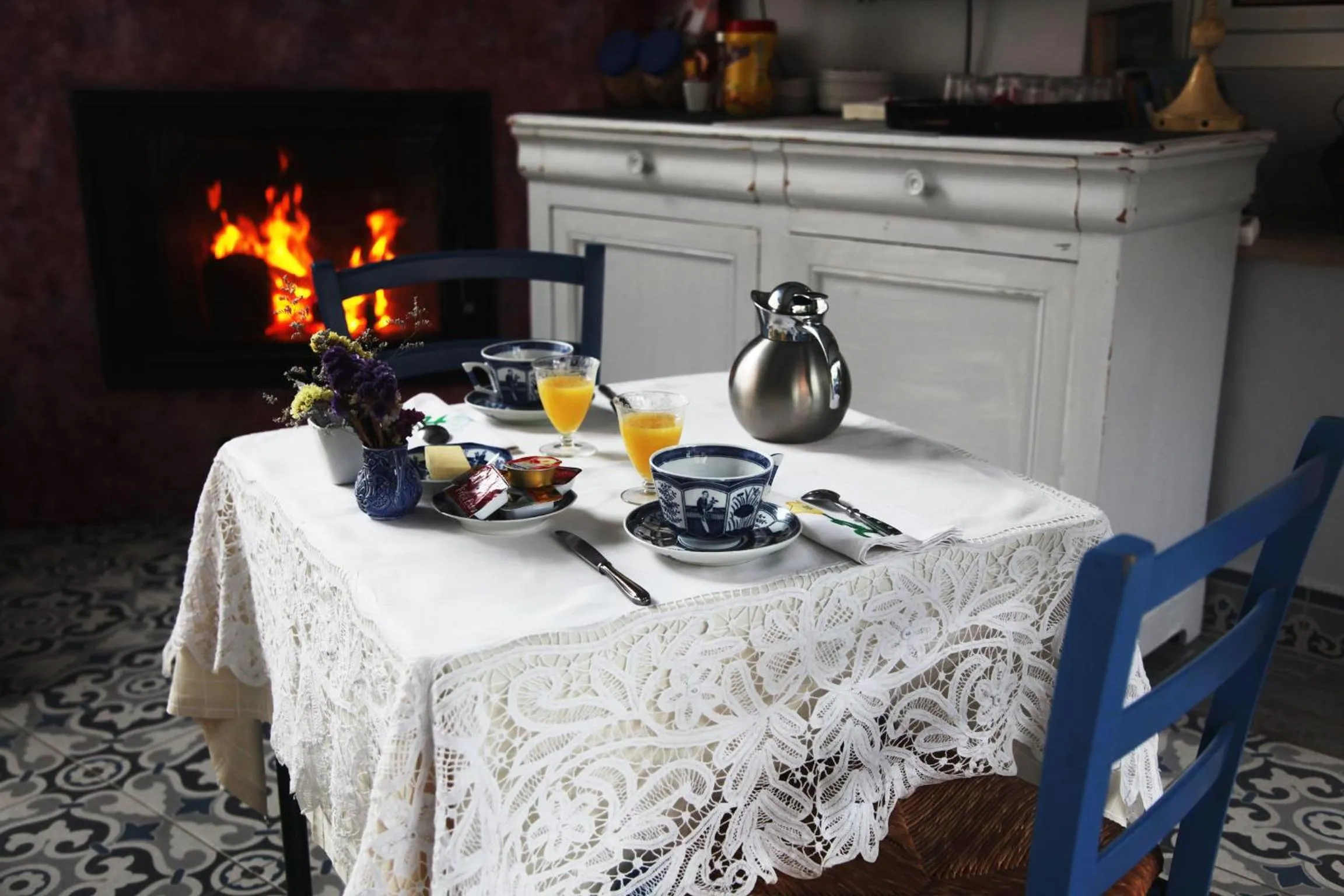 Communal lounge/ TV room in Casa Rural Mailan PARKING INCLUIDO