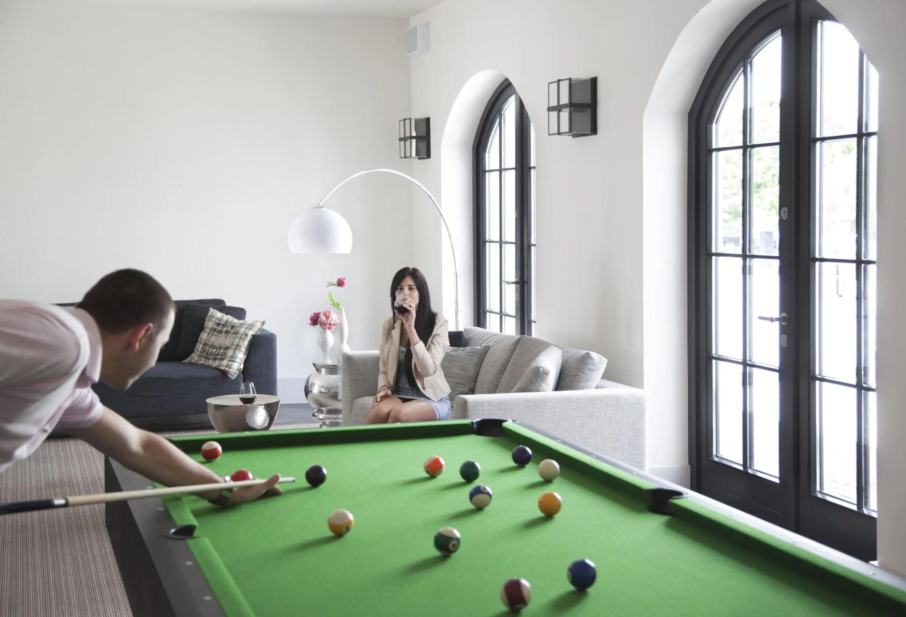 Communal lounge/ TV room in Hotel Pałac Jugowice