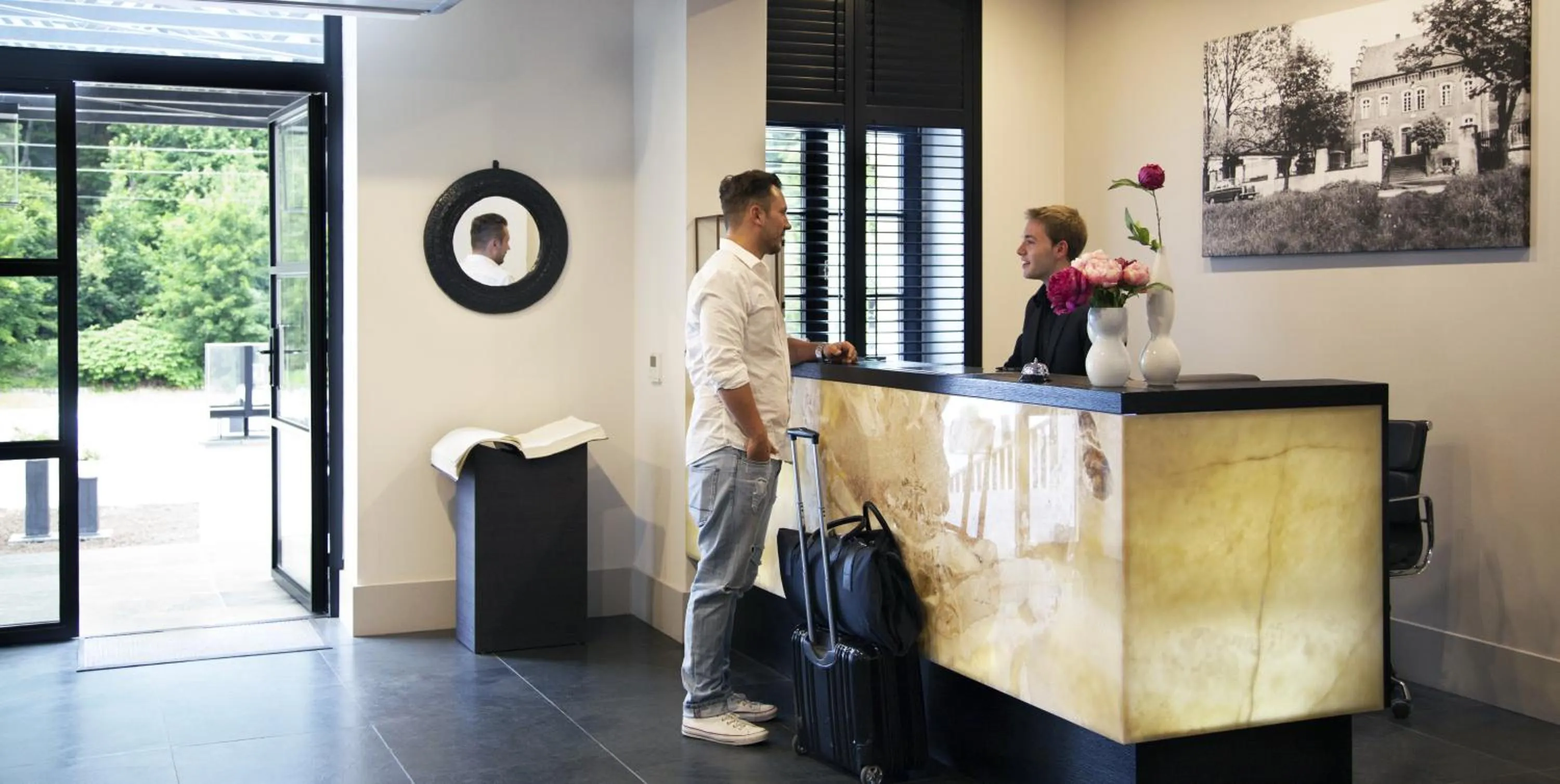 Lobby or reception in Hotel Pałac Jugowice