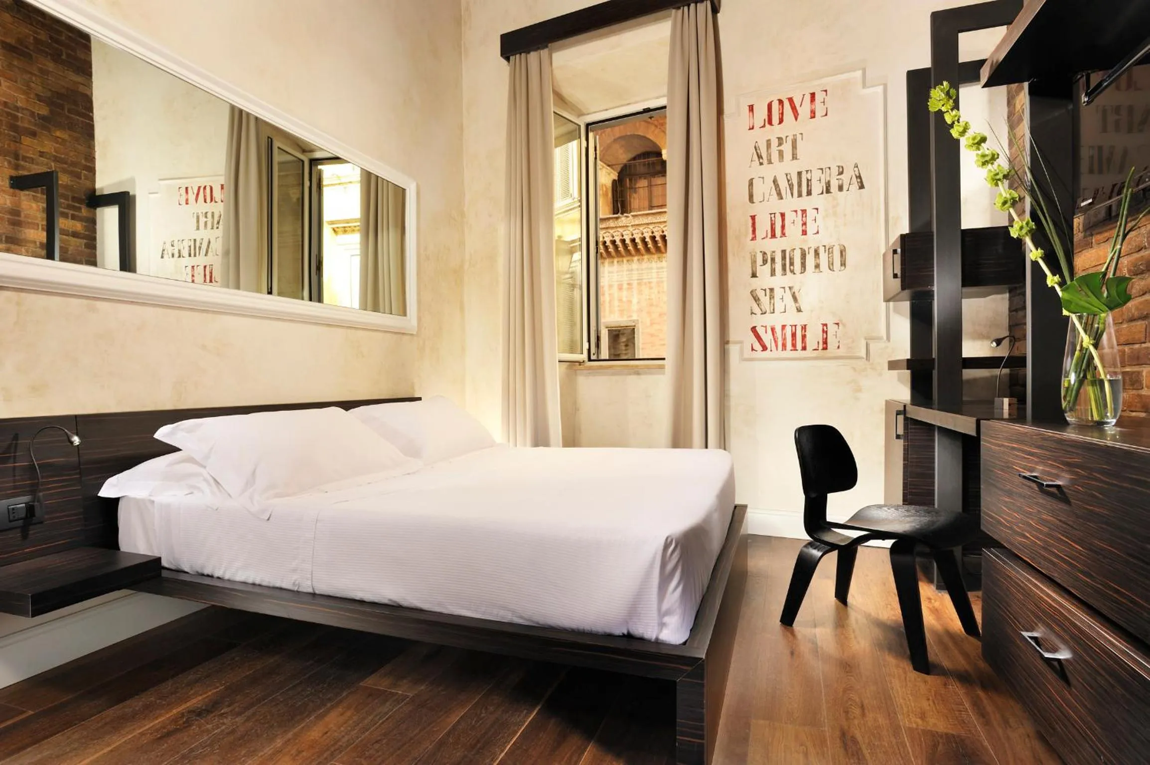 Decorative detail, Bed in Relais Orso