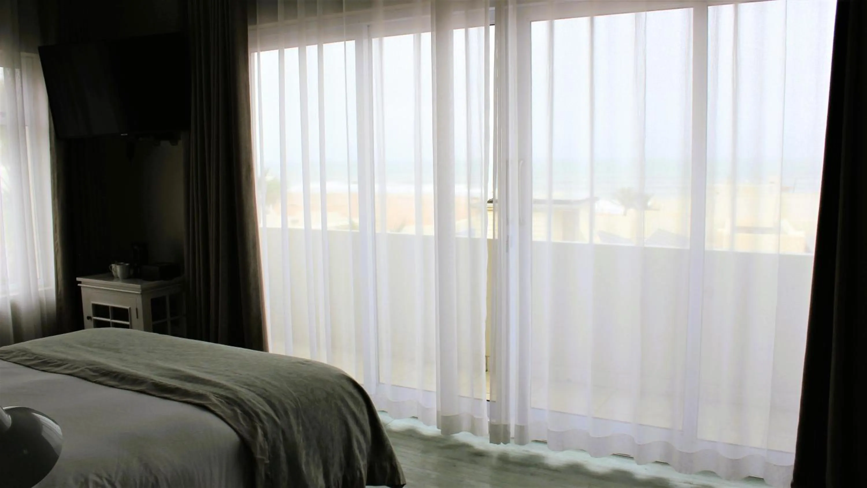 Coffee/tea facilities, Bed in Atlantic Villa Boutique Guesthouse