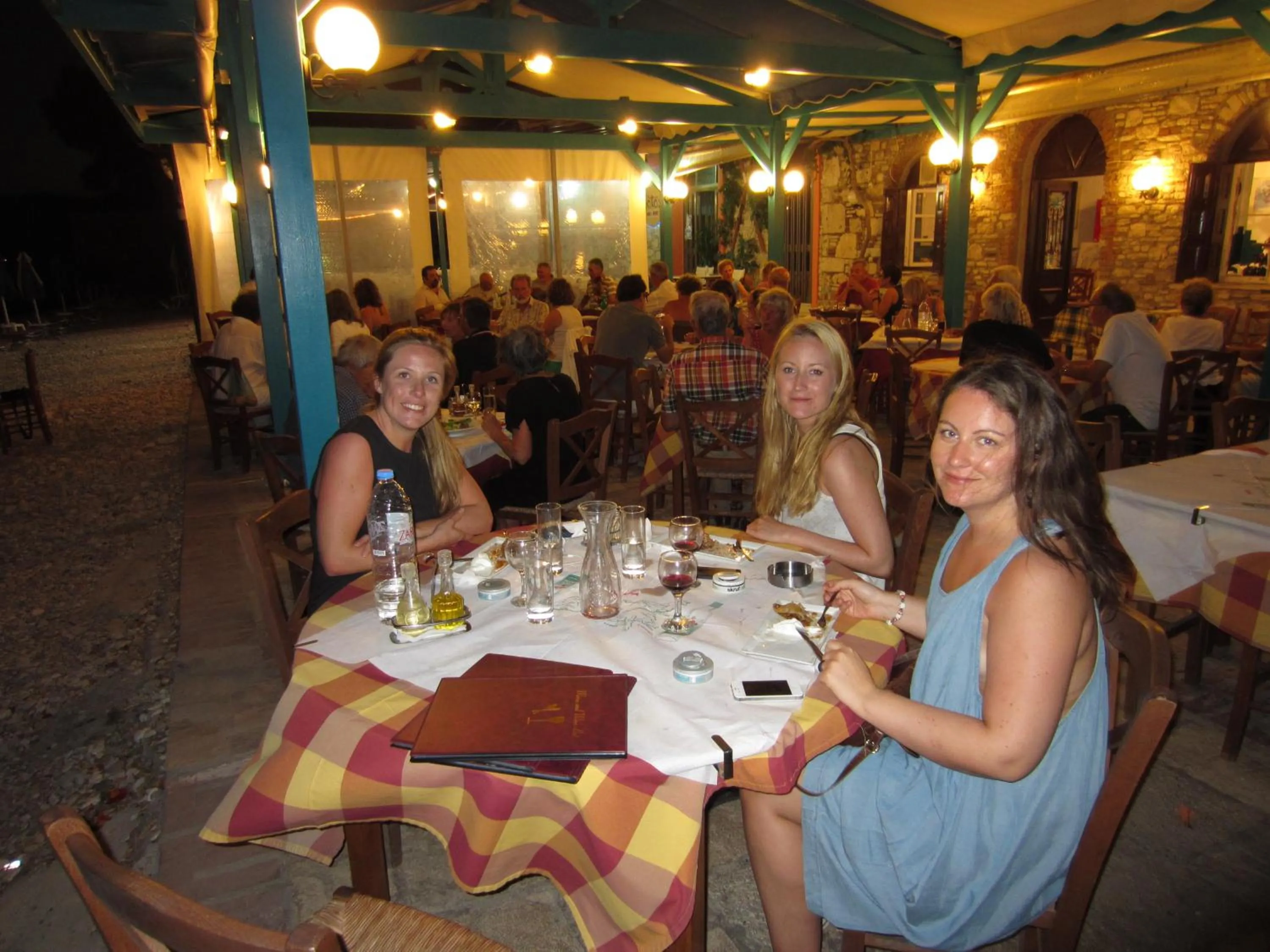 Restaurant/places to eat in Hotel Tarsanas