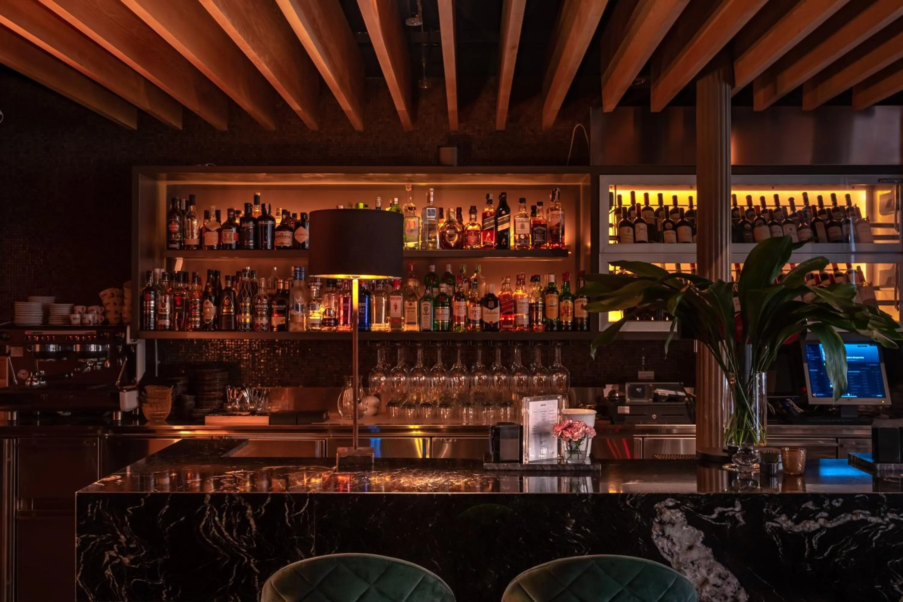 Restaurant/places to eat in Hotel Boutique Párraga Siete