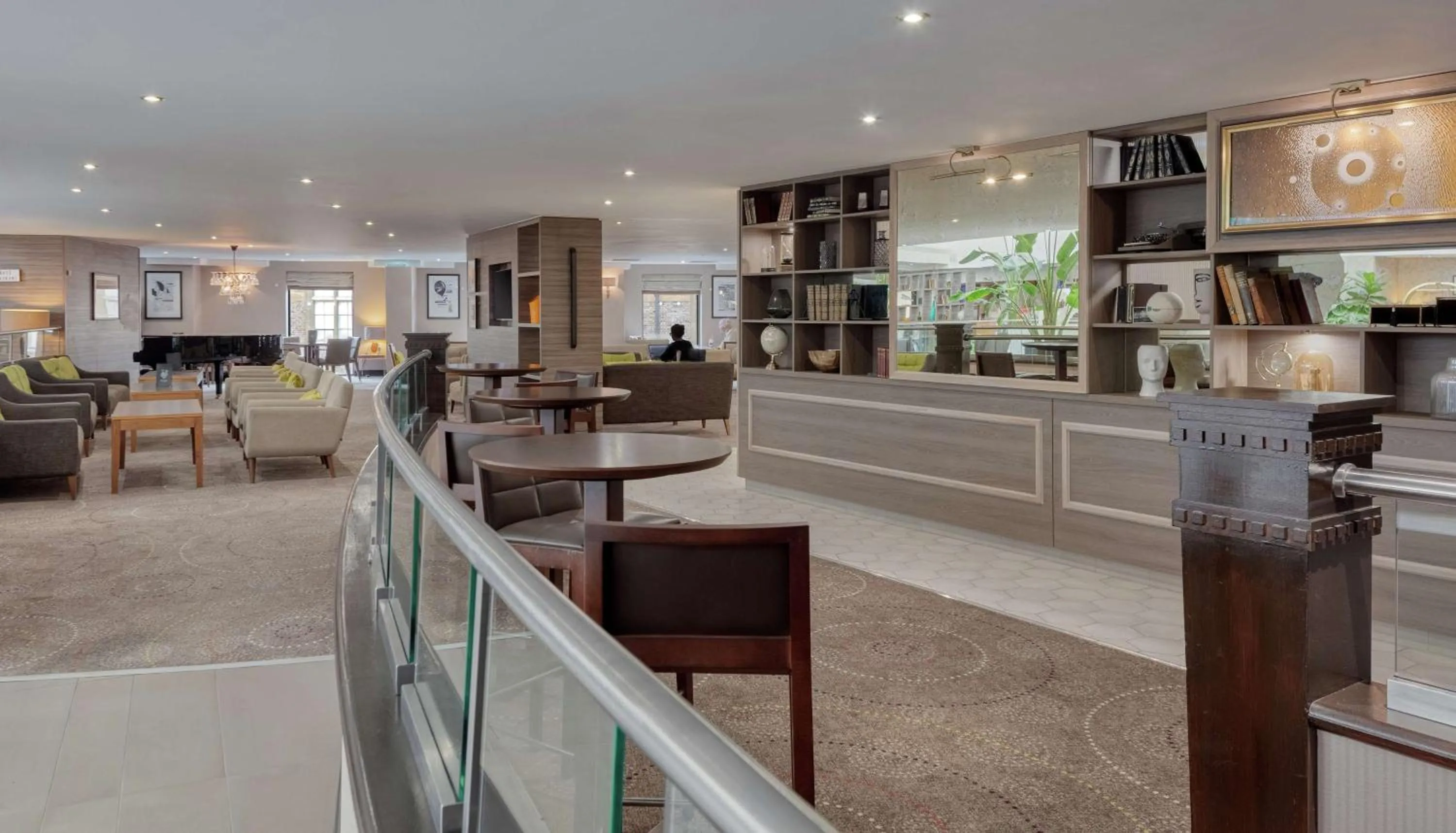 Lounge or bar in Hilton Cambridge City Centre