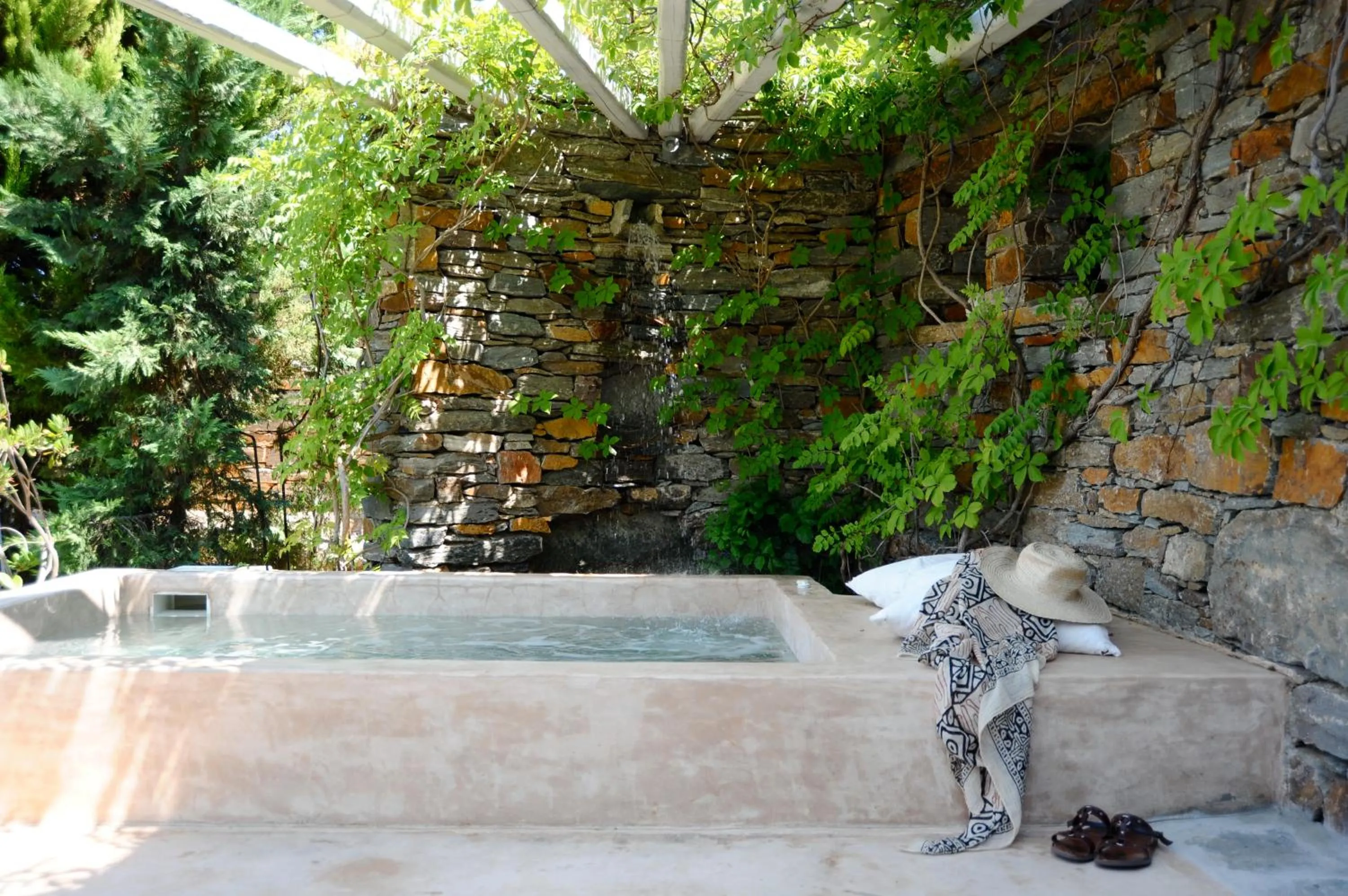 Patio in Aigis Suites Kea