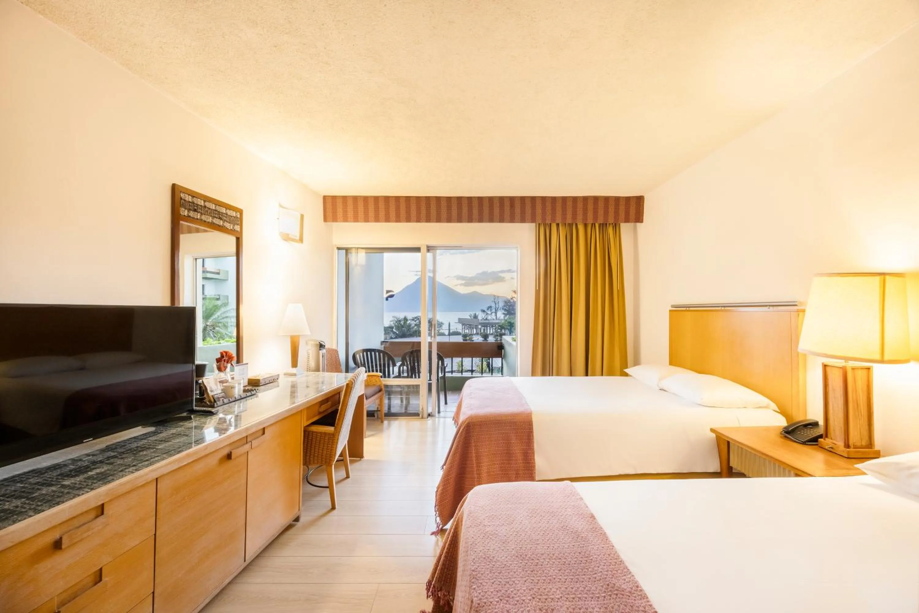 Bedroom, Bed in Porta Hotel del Lago