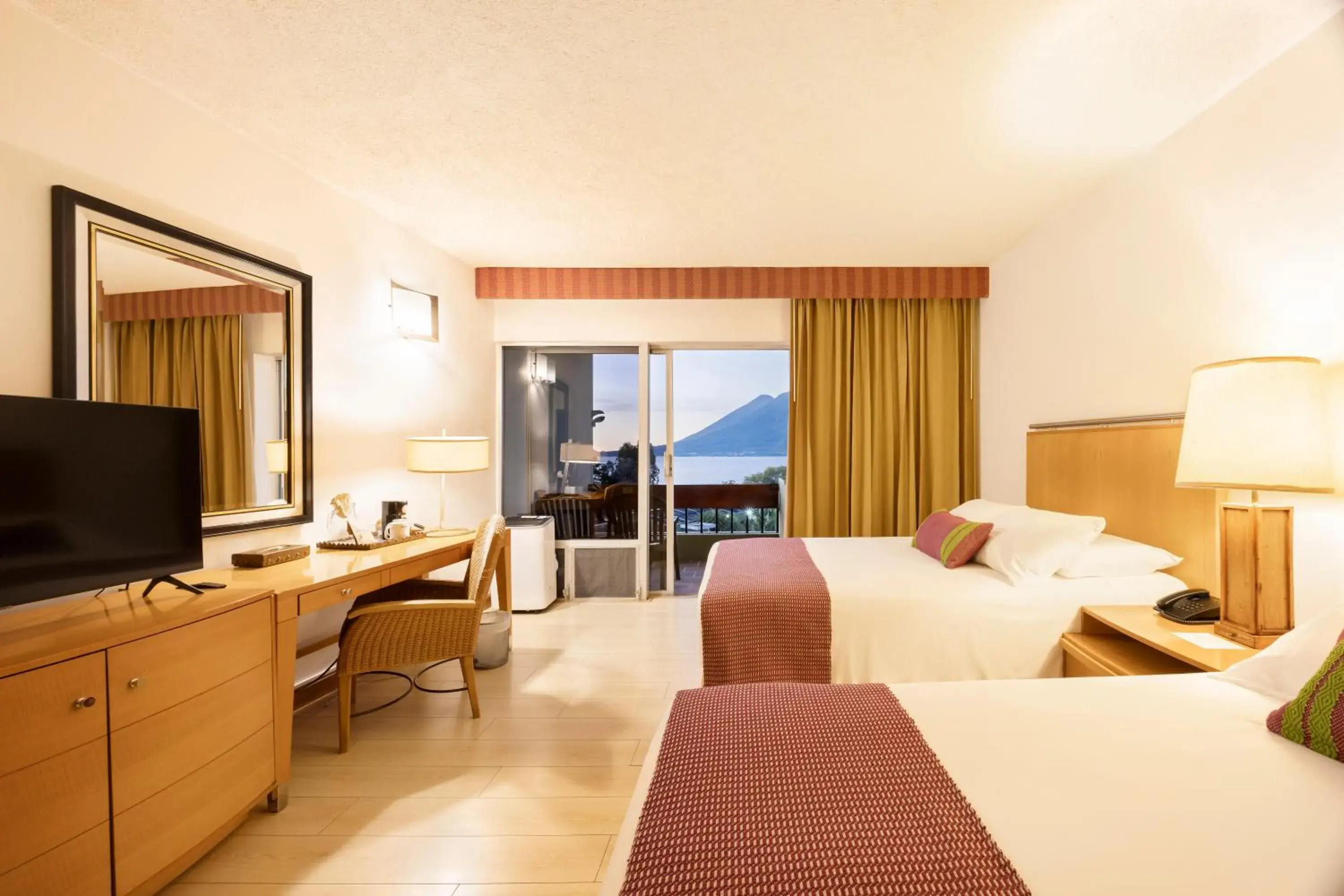 Lake View Premium Room in Porta Hotel del Lago Lake View Premium Room in Porta Hotel del Lago