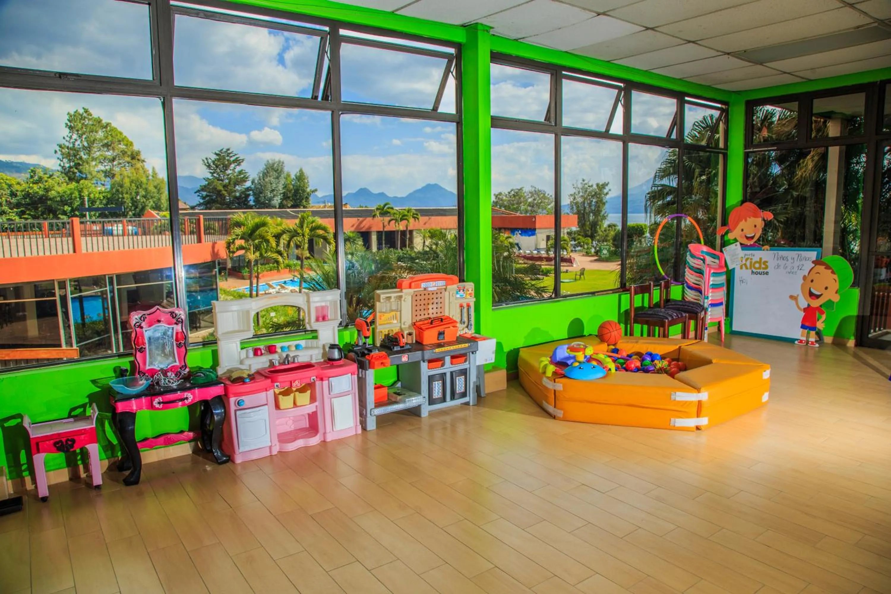 Kids's club in Porta Hotel del Lago