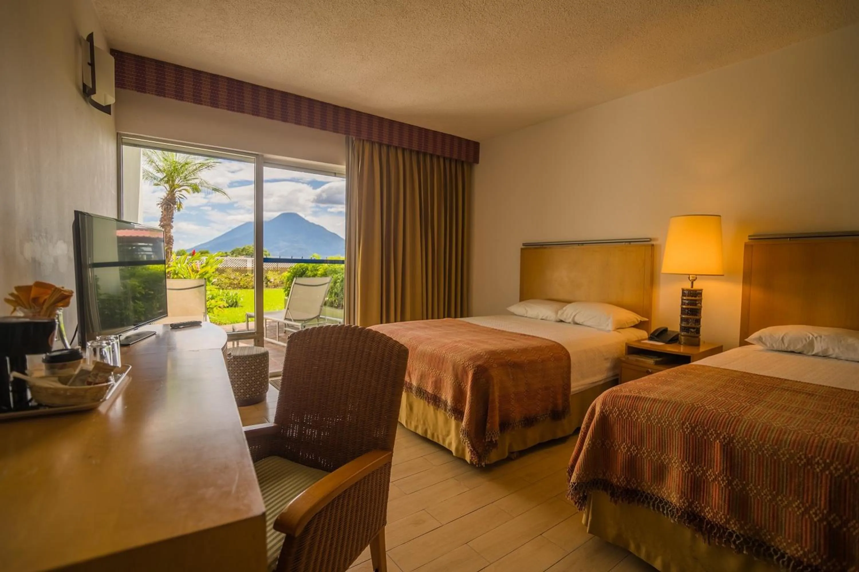 Photo of the whole room, Bed in Porta Hotel del Lago