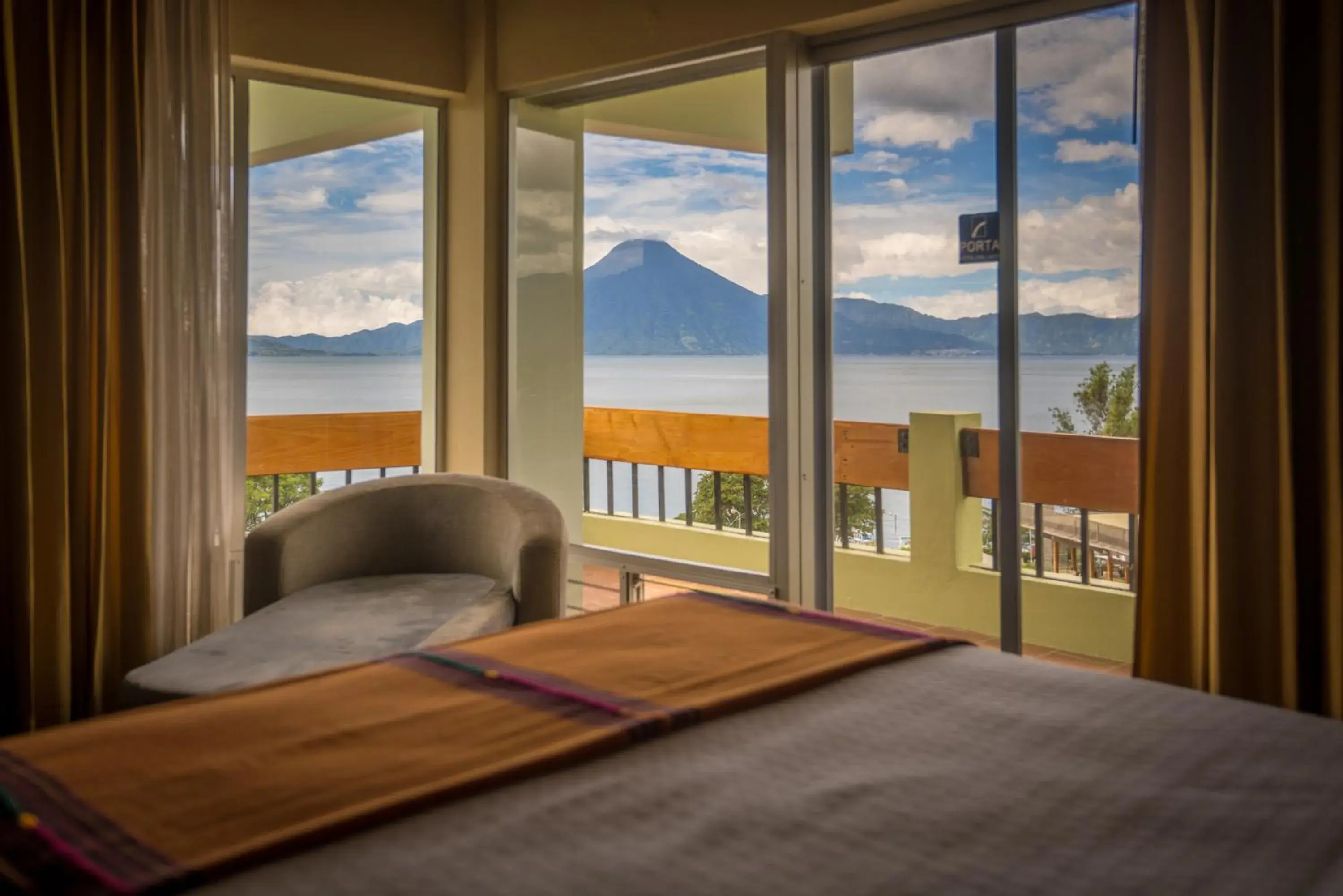 Suite with Lake View in Porta Hotel del Lago Suite with Lake View in Porta Hotel del Lago