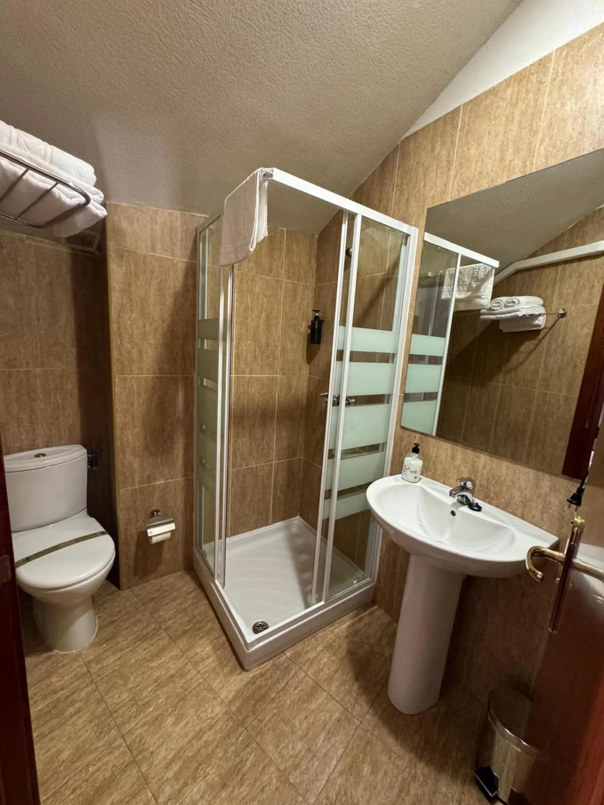 Bathroom in Hospedium Hotel La Fuente